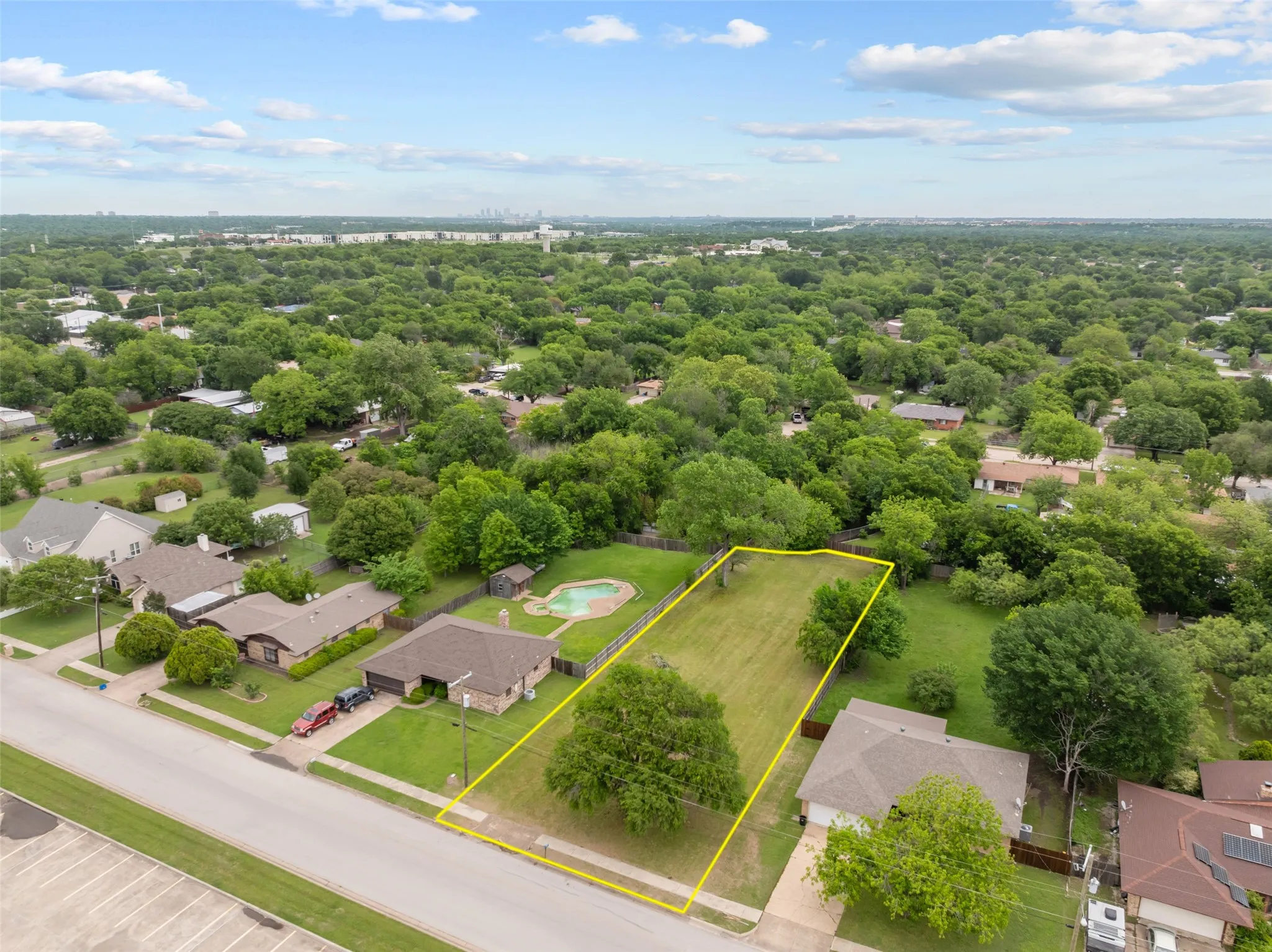 Unimproved Land For Sale in Tarrant County , 1023 Bryant Street, Benbrook, Texas 76126, 0, 0, Garage spaces, 0 Sqft, built in 0, mls#21247106, Real Estate Agent in Benbrook, Homes For Sale in Tarrant county, Homes For Sale in Benbrook, Realtor in Benbrook Texas, Real Estate Brokerage Independent Realty Texas, Luminita Cordes Realtor