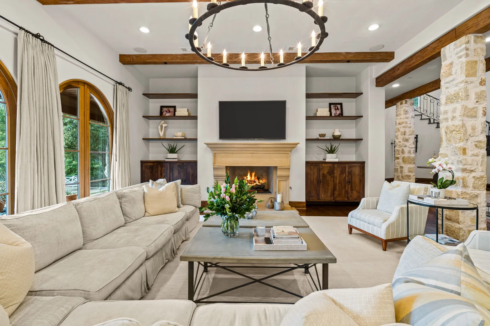 You can immediately picture gathering with friends and family to enjoy a fire and the views around you