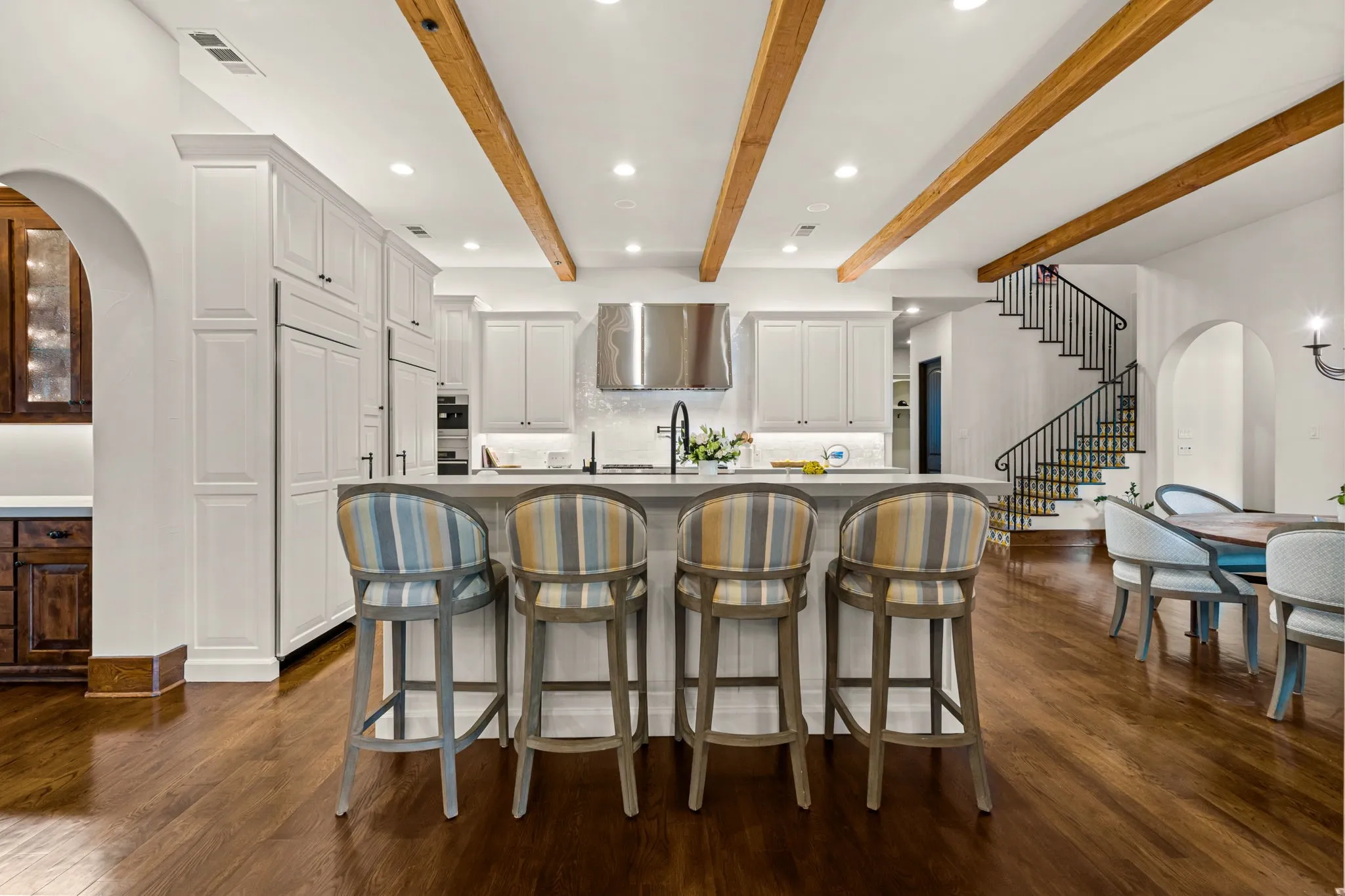 A wet bar, butler's pantry, walk-in pantry