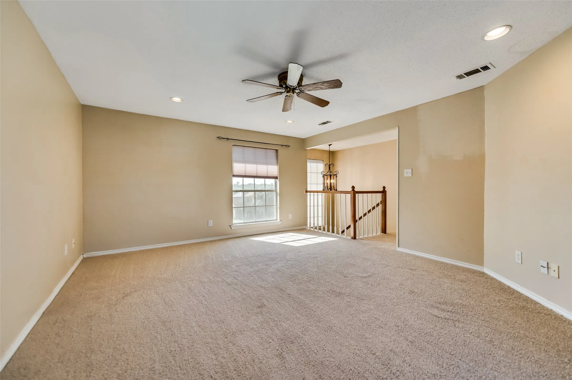 Single Family Residence For Sale in Collin County , 1204 Surrey Circle, Wylie, Texas 75098, 4 Bedroom, 3 Bathroom, 2 Garage spaces, 2,370 Sqft, built in 1991, Preowned, mls#21250716, Real Estate Agent in Wylie, Homes For Sale in Collin county, Homes For Sale in Wylie, Realtor in Wylie Texas, Real Estate Brokerage Independent Realty Texas, Luminita Cordes Realtor
