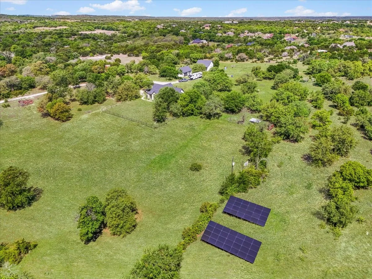 Farm For Sale in Parker County , 1145 Veal Station Road A, Weatherford, Texas 76085, 4 Bedroom, 3 Bathroom, 4 Garage spaces, 3,071 Sqft, built in 2010, Preowned, mls#21250703, Real Estate Agent in Weatherford, Homes For Sale in Parker county, Homes For Sale in Weatherford, Realtor in Weatherford Texas, Real Estate Brokerage Independent Realty Texas, Luminita Cordes Realtor
