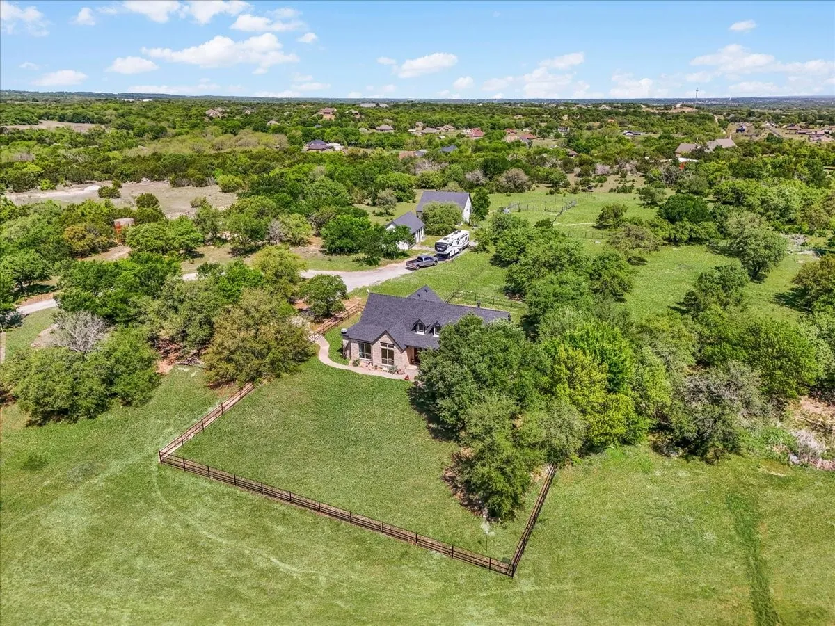 Farm For Sale in Parker County , 1145 Veal Station Road A, Weatherford, Texas 76085, 4 Bedroom, 3 Bathroom, 4 Garage spaces, 3,071 Sqft, built in 2010, Preowned, mls#21250703, Real Estate Agent in Weatherford, Homes For Sale in Parker county, Homes For Sale in Weatherford, Realtor in Weatherford Texas, Real Estate Brokerage Independent Realty Texas, Luminita Cordes Realtor