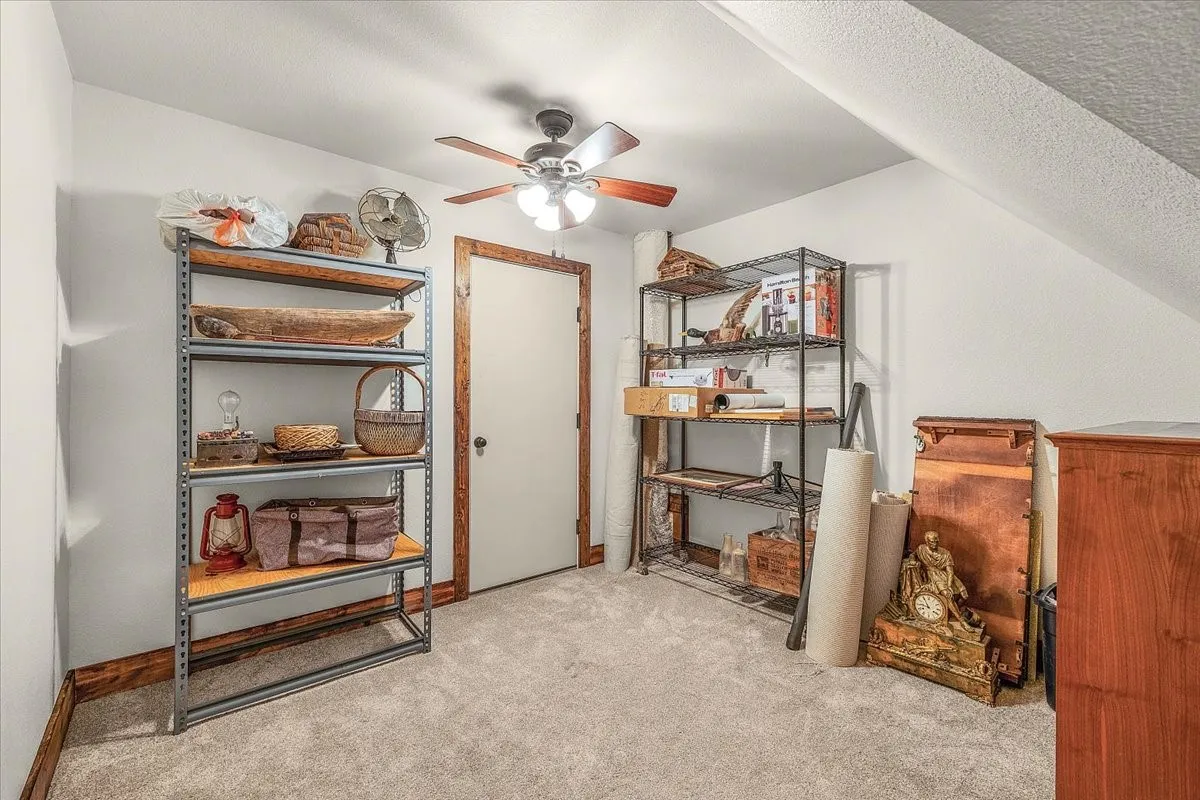 Farm For Sale in Parker County , 1145 Veal Station Road A, Weatherford, Texas 76085, 4 Bedroom, 3 Bathroom, 4 Garage spaces, 3,071 Sqft, built in 2010, Preowned, mls#21250703, Real Estate Agent in Weatherford, Homes For Sale in Parker county, Homes For Sale in Weatherford, Realtor in Weatherford Texas, Real Estate Brokerage Independent Realty Texas, Luminita Cordes Realtor