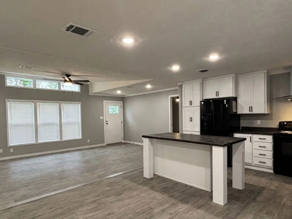 Manufactured Home For Sale in Navarro County , 115 S VIDIA WAY, Kerens, Texas 75144, 3 Bedroom, 2 Bathroom, Garage spaces, 1,568 Sqft, built in 2026, New Construction - Complete, mls#21249298, Real Estate Agent in Kerens, Homes For Sale in Navarro county, Homes For Sale in Kerens, Realtor in Kerens Texas, Real Estate Brokerage Independent Realty Texas, Luminita Cordes Realtor