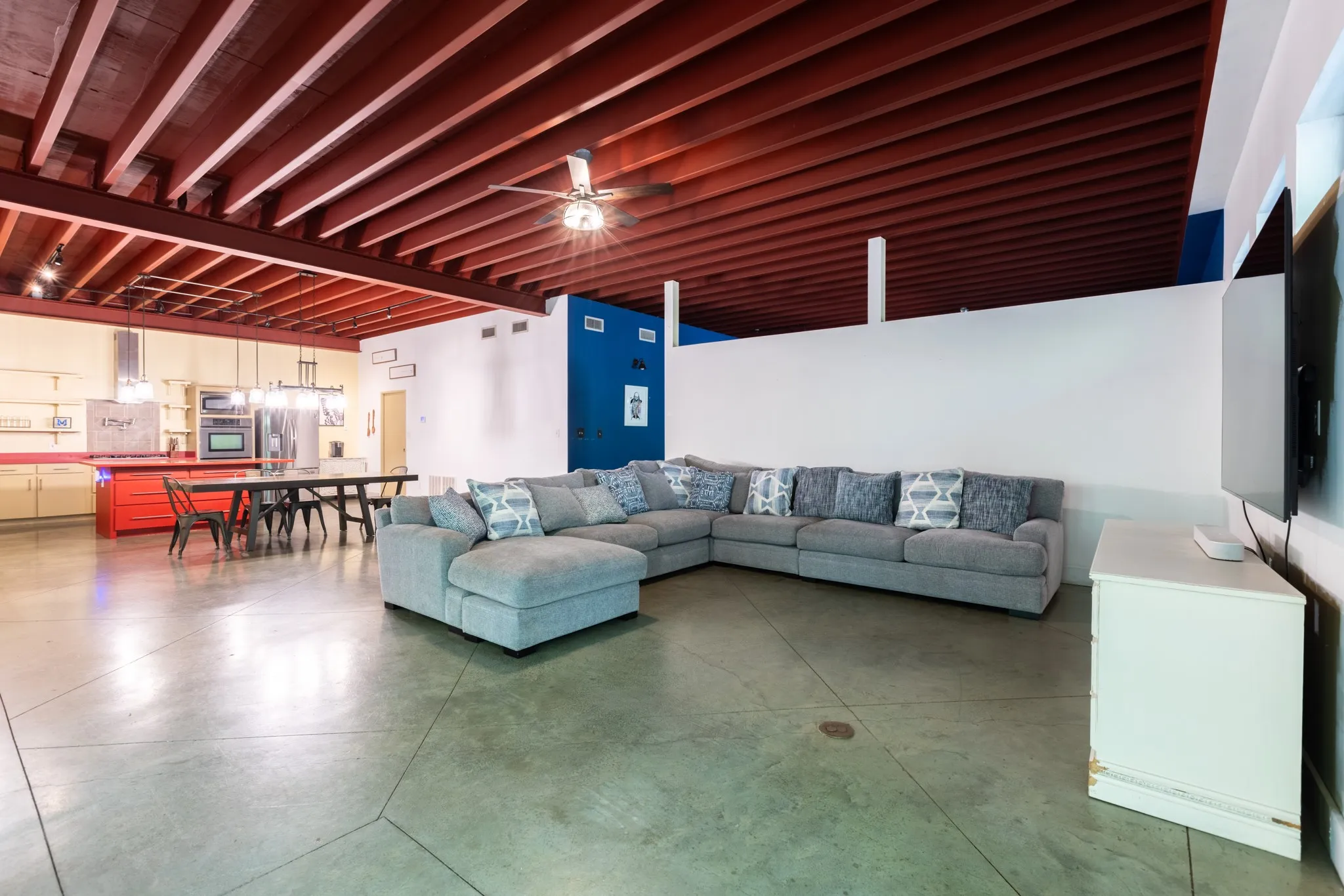 Living area looking into kitchen...open floorplan