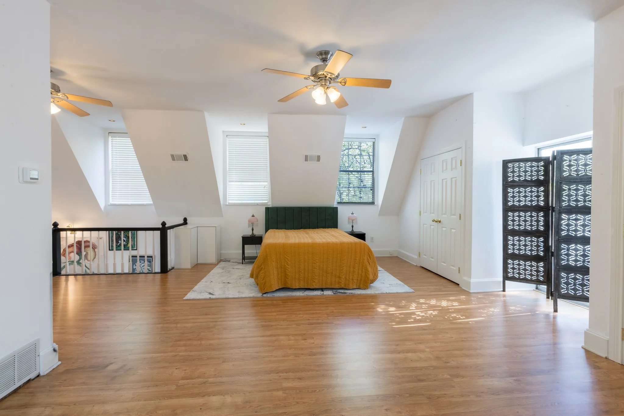 Guest house upstairs bedroom with balcony