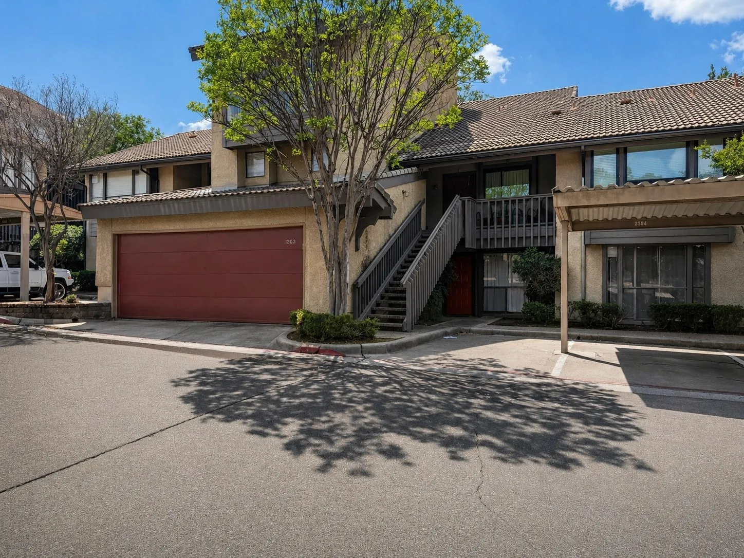 Condominium For Sale in Dallas County , 4565 N O Connor Road 1303, Irving, Texas 75062, 3 Bedroom, 3 Bathroom, 2 Garage spaces, 1,639 Sqft, built in 1975, mls#21248494, Real Estate Agent in Irving, Homes For Sale in Dallas county, Homes For Sale in Irving, Realtor in Irving Texas, Real Estate Brokerage Independent Realty Texas, Luminita Cordes Realtor