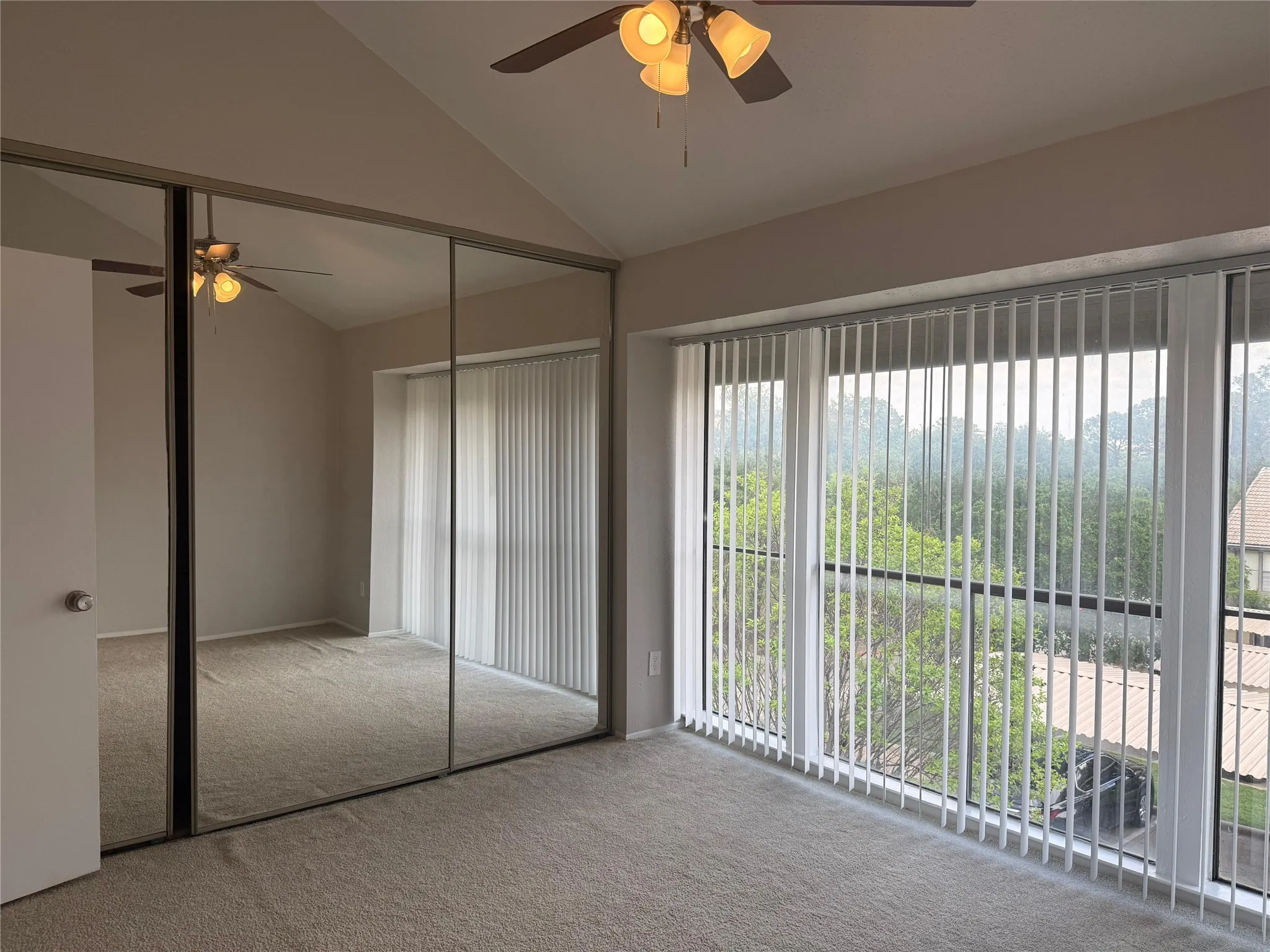 Condominium For Sale in Dallas County , 4565 N O Connor Road 1303, Irving, Texas 75062, 3 Bedroom, 3 Bathroom, 2 Garage spaces, 1,639 Sqft, built in 1975, mls#21248494, Real Estate Agent in Irving, Homes For Sale in Dallas county, Homes For Sale in Irving, Realtor in Irving Texas, Real Estate Brokerage Independent Realty Texas, Luminita Cordes Realtor