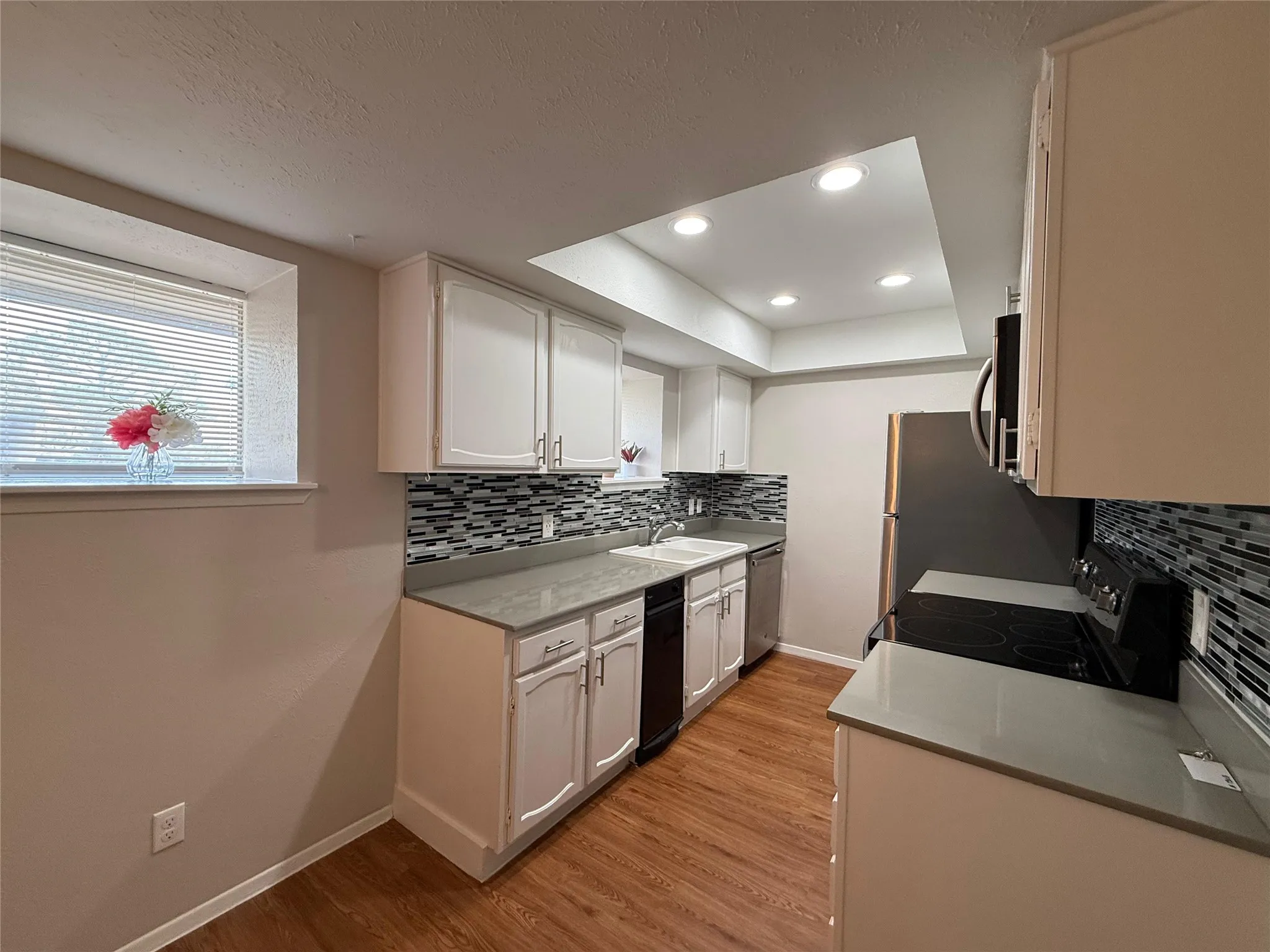 Condominium For Sale in Dallas County , 4565 N O Connor Road 1303, Irving, Texas 75062, 3 Bedroom, 3 Bathroom, 2 Garage spaces, 1,639 Sqft, built in 1975, mls#21248494, Real Estate Agent in Irving, Homes For Sale in Dallas county, Homes For Sale in Irving, Realtor in Irving Texas, Real Estate Brokerage Independent Realty Texas, Luminita Cordes Realtor