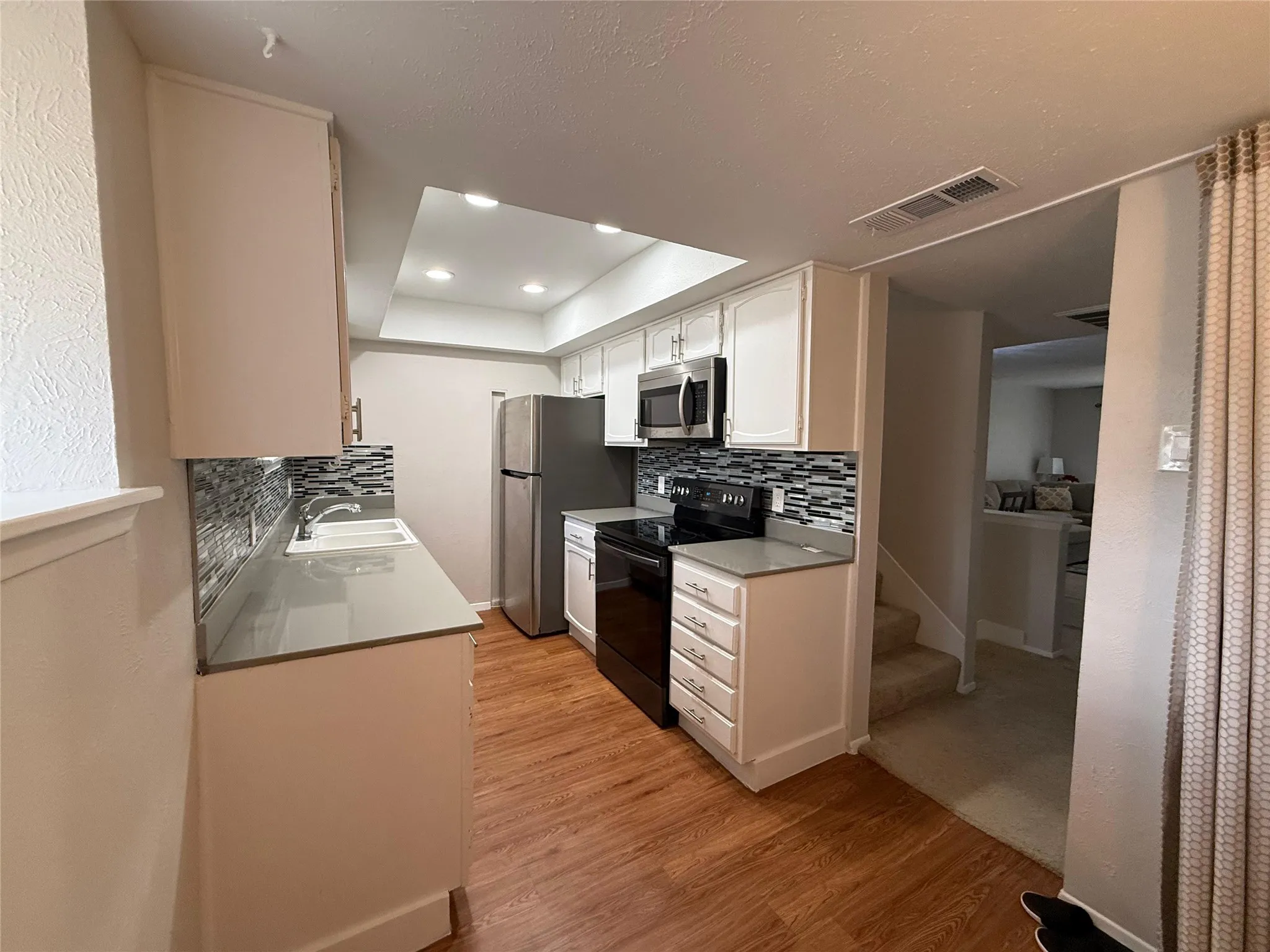 Condominium For Sale in Dallas County , 4565 N O Connor Road 1303, Irving, Texas 75062, 3 Bedroom, 3 Bathroom, 2 Garage spaces, 1,639 Sqft, built in 1975, mls#21248494, Real Estate Agent in Irving, Homes For Sale in Dallas county, Homes For Sale in Irving, Realtor in Irving Texas, Real Estate Brokerage Independent Realty Texas, Luminita Cordes Realtor