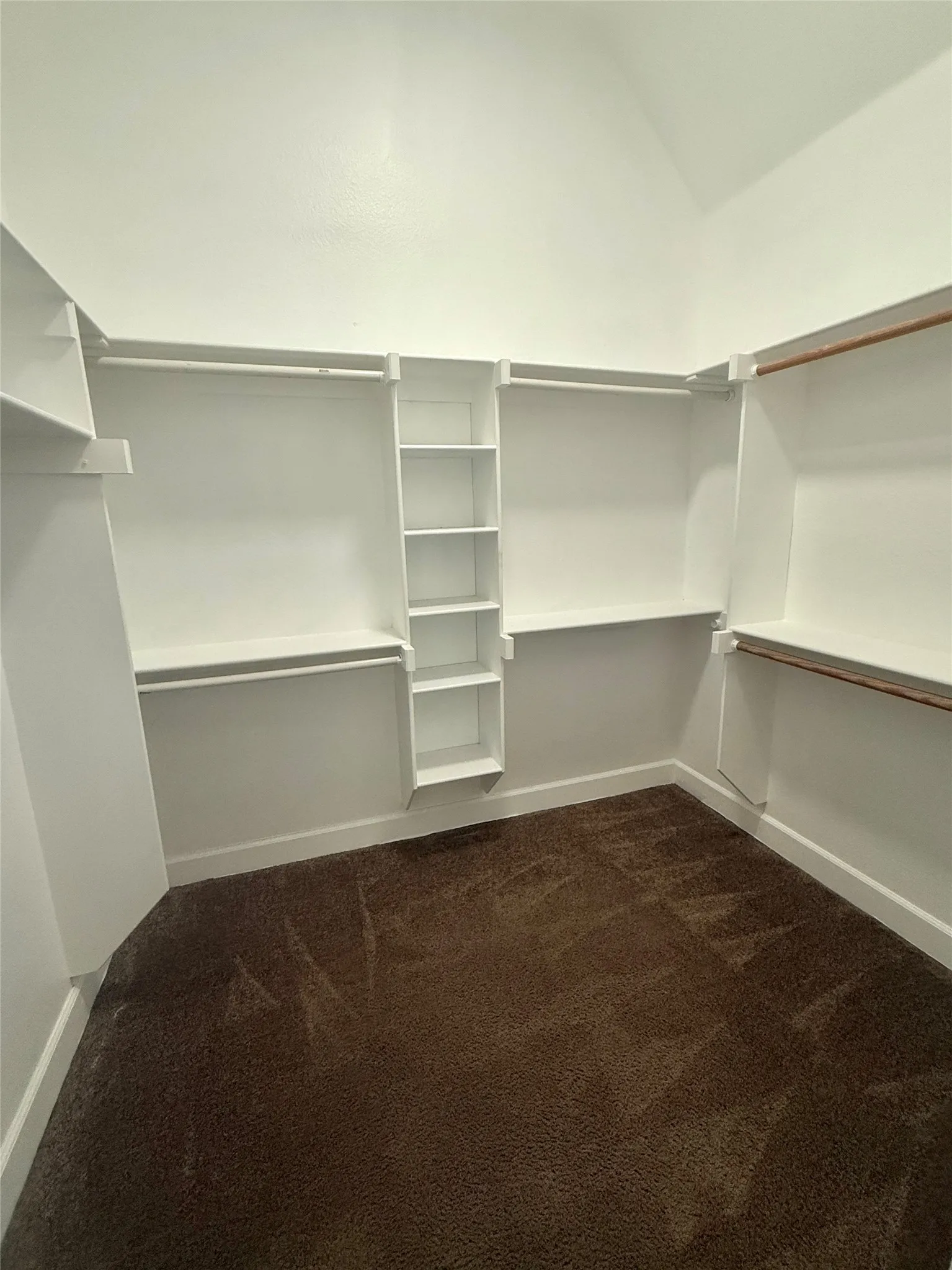 Single Family Residence For Rent in Dallas County , 5235 Willis Avenue, Dallas, Texas 75206, 6 Bedroom, 4 Bathroom, 3 Garage spaces, 4,183 Sqft, built in 2005, mls#21250674, Real Estate Agent in Dallas, Homes For Rent in Dallas county, Homes For Rent in Dallas, Realtor in Dallas Texas, Real Estate Brokerage Independent Realty Texas, Luminita Cordes Realtor