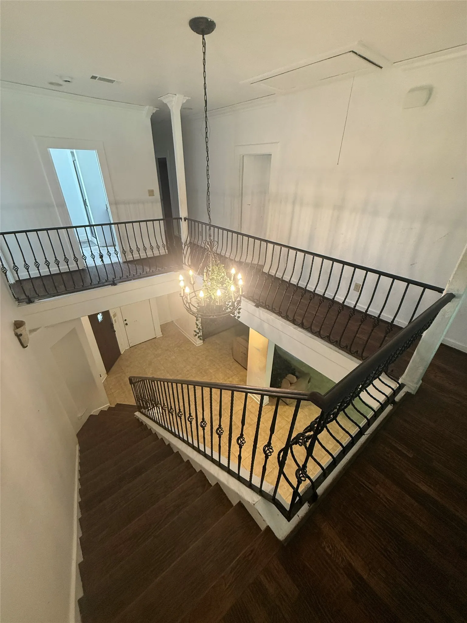 Single Family Residence For Rent in Dallas County , 5235 Willis Avenue, Dallas, Texas 75206, 6 Bedroom, 4 Bathroom, 3 Garage spaces, 4,183 Sqft, built in 2005, mls#21250674, Real Estate Agent in Dallas, Homes For Rent in Dallas county, Homes For Rent in Dallas, Realtor in Dallas Texas, Real Estate Brokerage Independent Realty Texas, Luminita Cordes Realtor