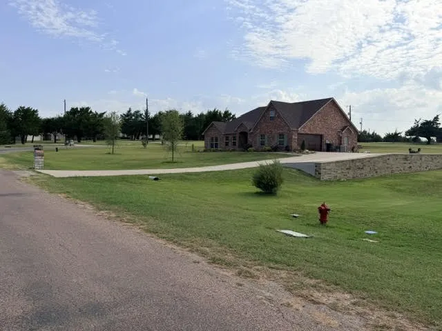 Single Family Residence For Sale in Grayson County , 508 Lopez Drive, Sherman, Texas 75090, 3 Bedroom, 2 Bathroom, 2 Garage spaces, 2,274 Sqft, built in 2007, mls#21249741, Real Estate Agent in Sherman, Homes For Sale in Grayson county, Homes For Sale in Sherman, Realtor in Sherman Texas, Real Estate Brokerage Independent Realty Texas, Luminita Cordes Realtor