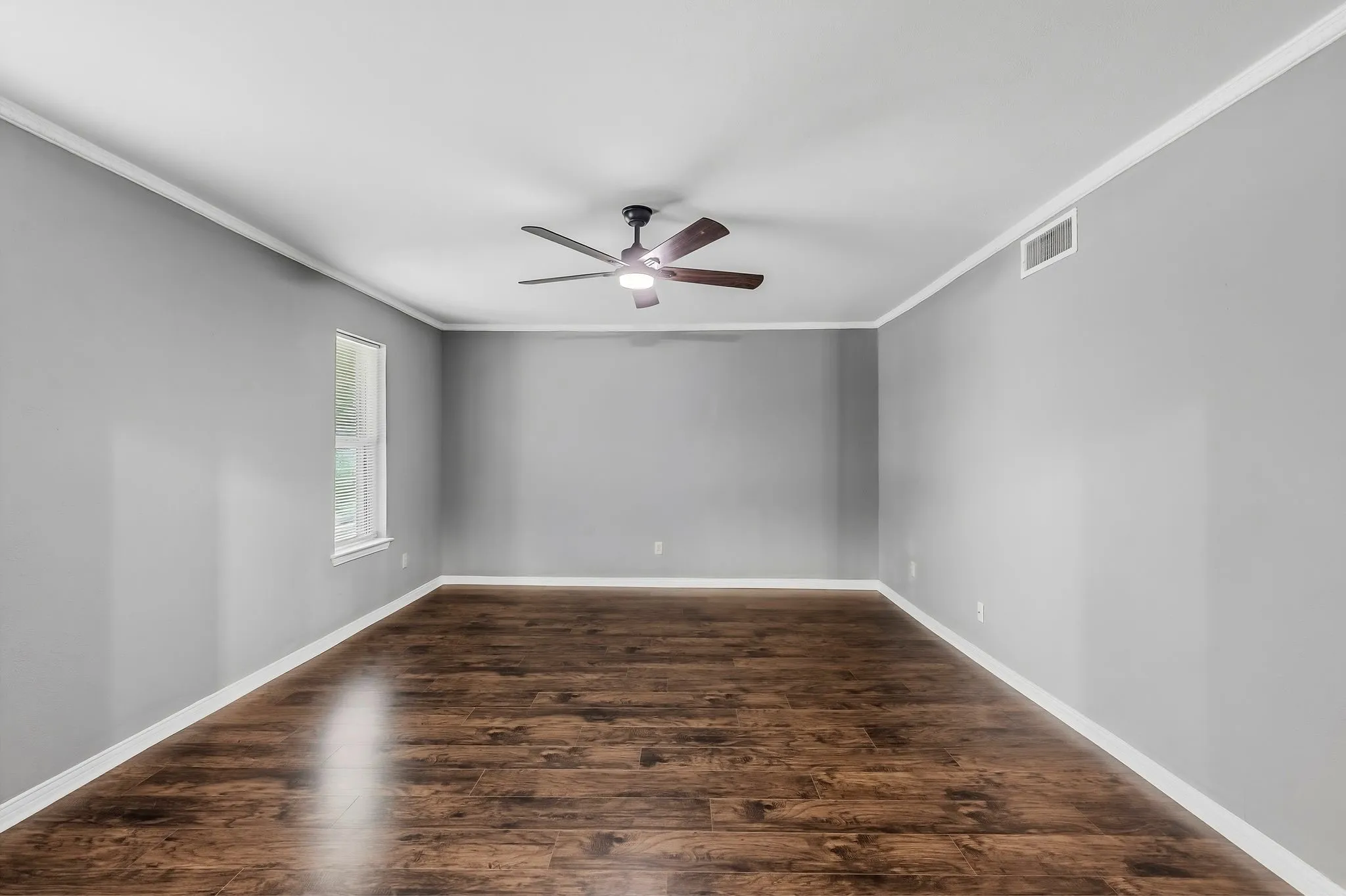 OFFICE/FORMAL LIVING
