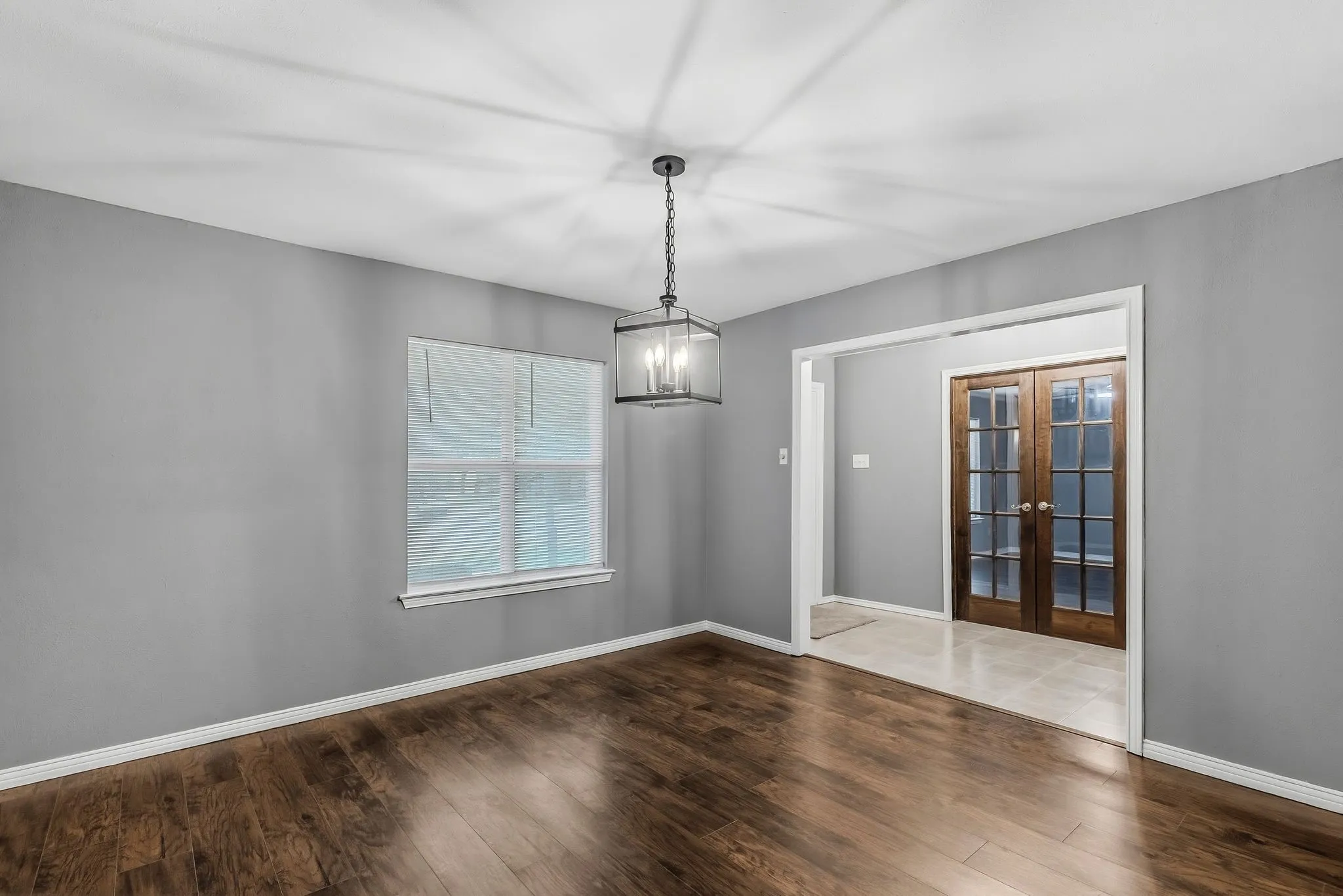 Single Family Residence For Sale in Hunt County , 6307 Villa Fontana Street, Greenville, Texas 75402, 3 Bedroom, 2 Bathroom, 2 Garage spaces, 3,144 Sqft, built in 1965, mls#21250773, Real Estate Agent in Greenville, Homes For Sale in Hunt county, Homes For Sale in Greenville, Realtor in Greenville Texas, Real Estate Brokerage Independent Realty Texas, Luminita Cordes Realtor