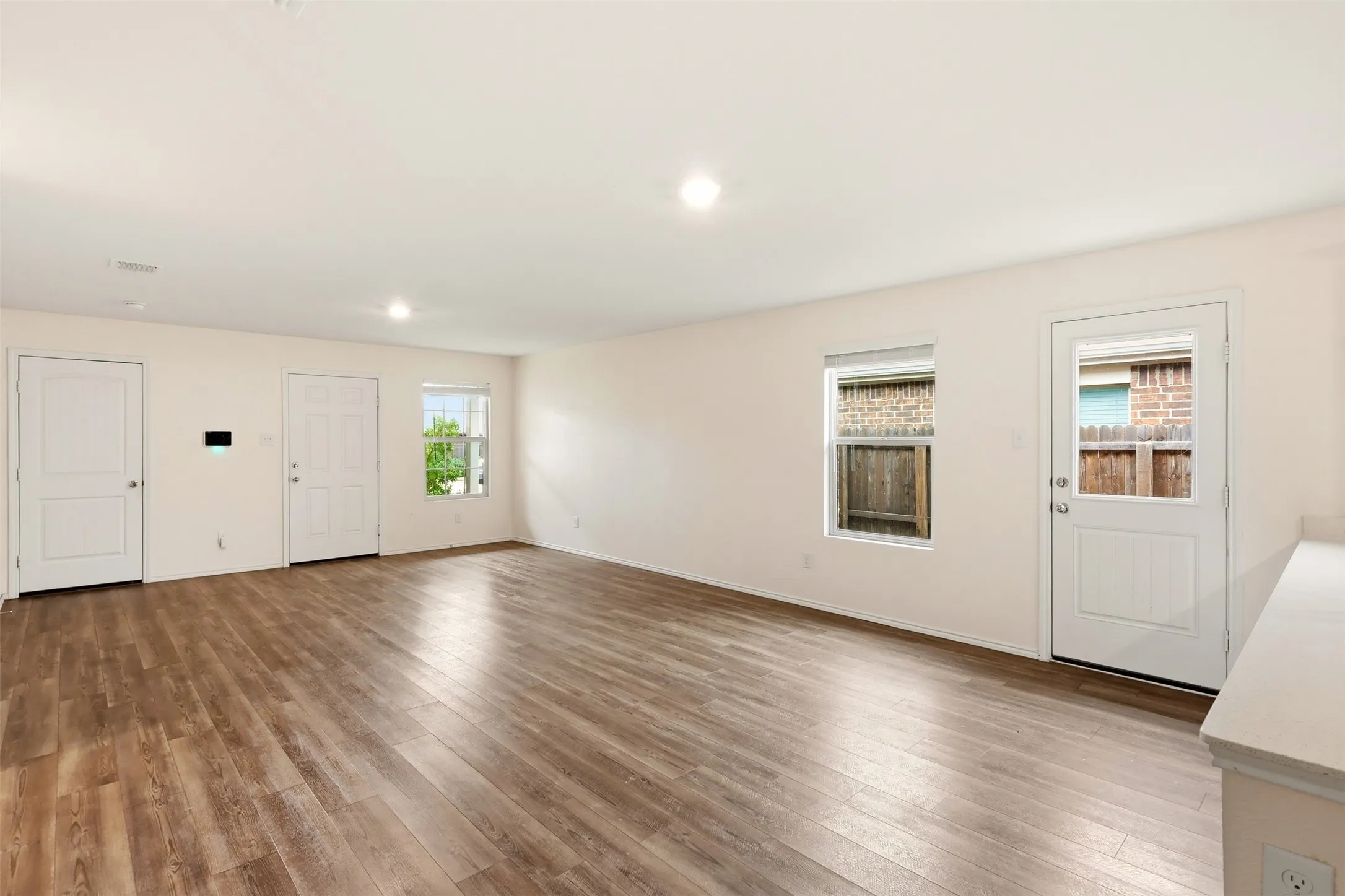 Single Family Residence For Sale in Kaufman County , 2804 Highgarden Trail, Crandall, Texas 75114, 3 Bedroom, 2 Bathroom, 2 Garage spaces, 1,320 Sqft, built in 2020, mls#21250764, Real Estate Agent in Crandall, Homes For Sale in Kaufman county, Homes For Sale in Crandall, Realtor in Crandall Texas, Real Estate Brokerage Independent Realty Texas, Luminita Cordes Realtor
