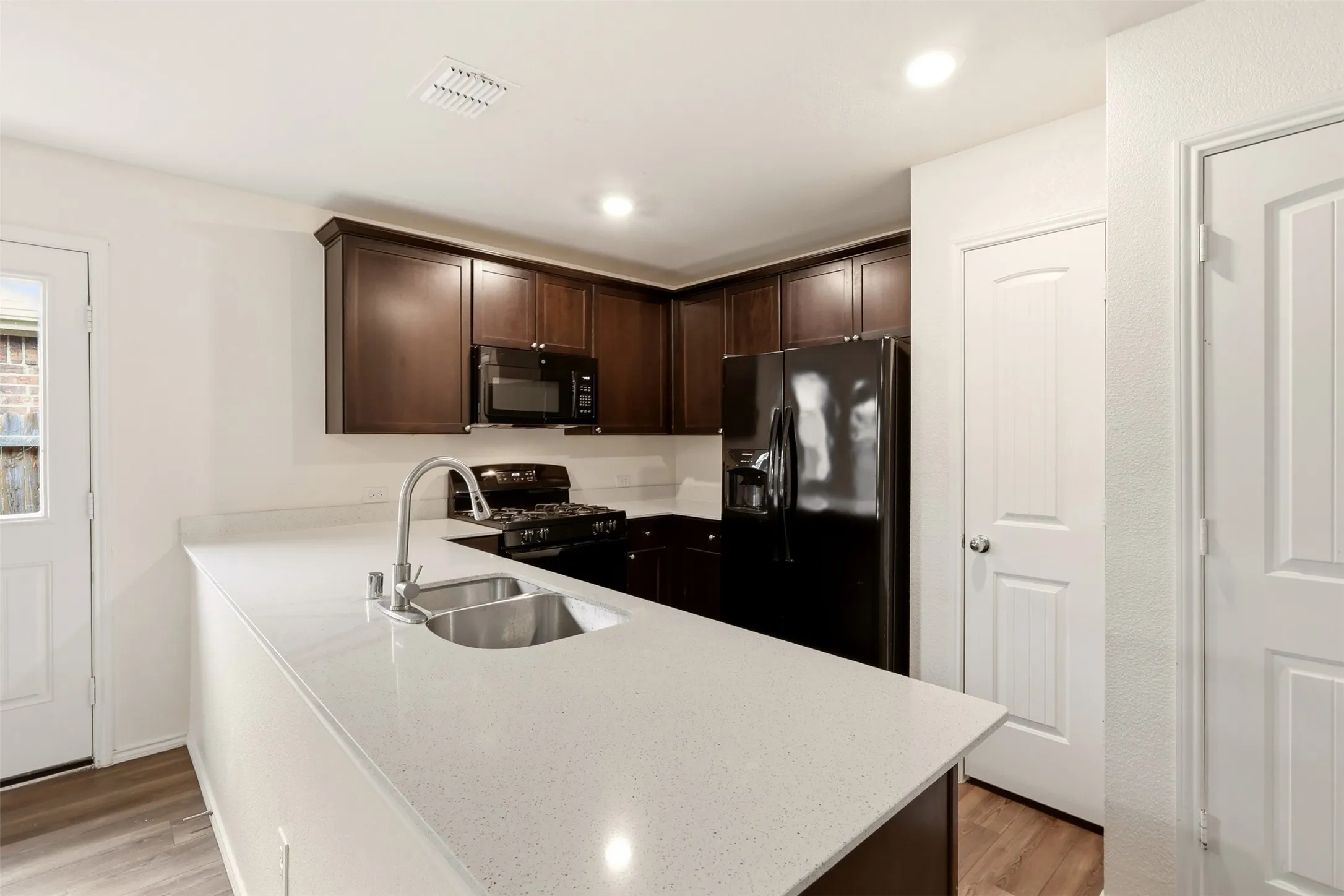 Single Family Residence For Sale in Kaufman County , 2804 Highgarden Trail, Crandall, Texas 75114, 3 Bedroom, 2 Bathroom, 2 Garage spaces, 1,320 Sqft, built in 2020, mls#21250764, Real Estate Agent in Crandall, Homes For Sale in Kaufman county, Homes For Sale in Crandall, Realtor in Crandall Texas, Real Estate Brokerage Independent Realty Texas, Luminita Cordes Realtor