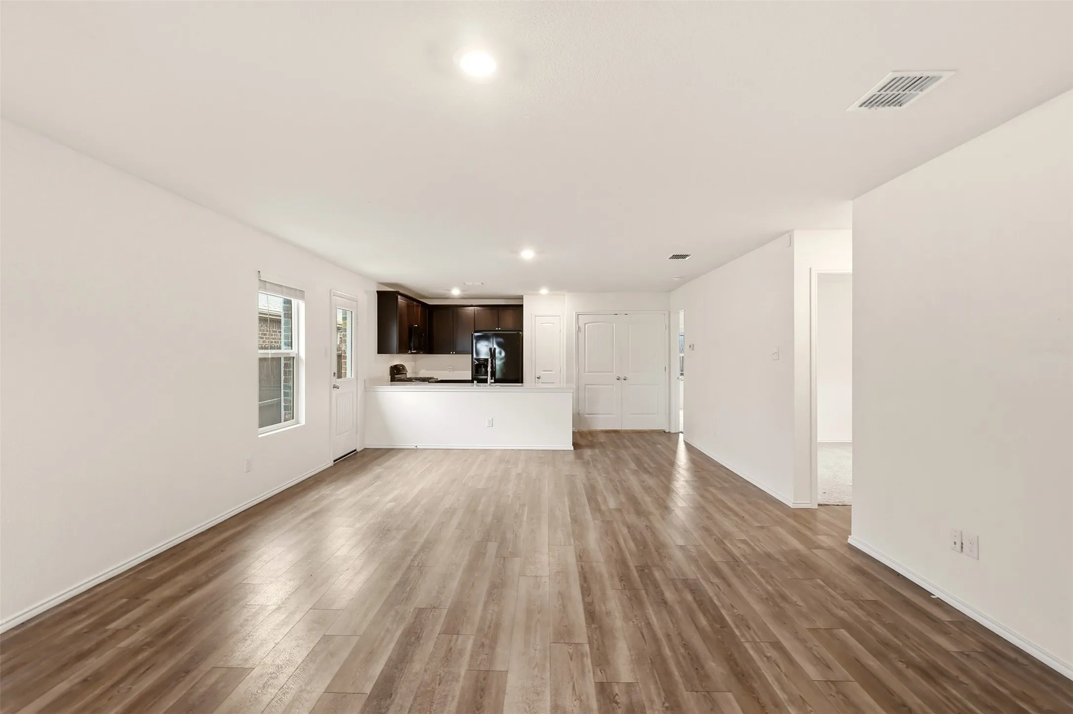 Single Family Residence For Sale in Kaufman County , 2804 Highgarden Trail, Crandall, Texas 75114, 3 Bedroom, 2 Bathroom, 2 Garage spaces, 1,320 Sqft, built in 2020, mls#21250764, Real Estate Agent in Crandall, Homes For Sale in Kaufman county, Homes For Sale in Crandall, Realtor in Crandall Texas, Real Estate Brokerage Independent Realty Texas, Luminita Cordes Realtor