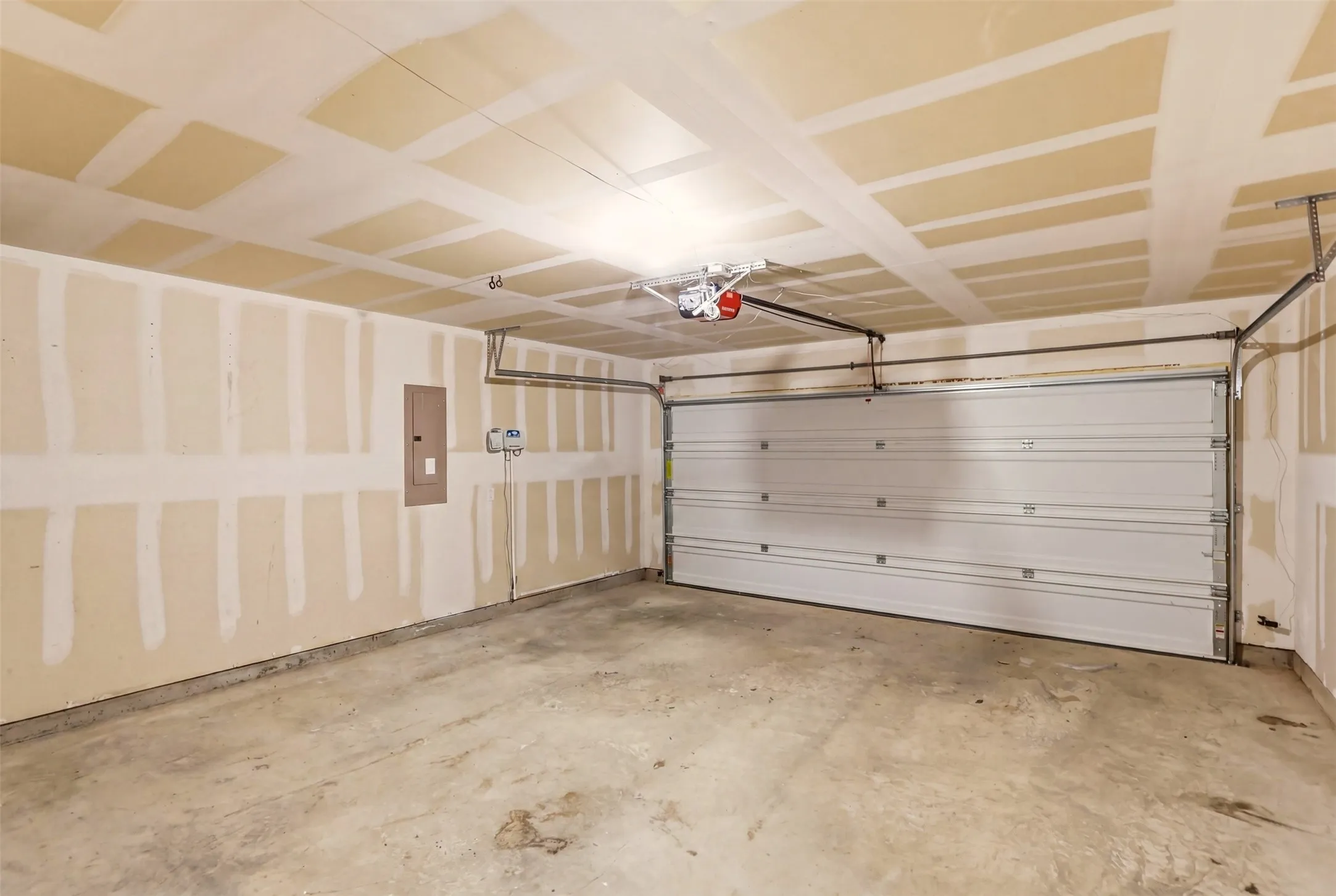 Single Family Residence For Sale in Kaufman County , 2804 Highgarden Trail, Crandall, Texas 75114, 3 Bedroom, 2 Bathroom, 2 Garage spaces, 1,320 Sqft, built in 2020, mls#21250764, Real Estate Agent in Crandall, Homes For Sale in Kaufman county, Homes For Sale in Crandall, Realtor in Crandall Texas, Real Estate Brokerage Independent Realty Texas, Luminita Cordes Realtor
