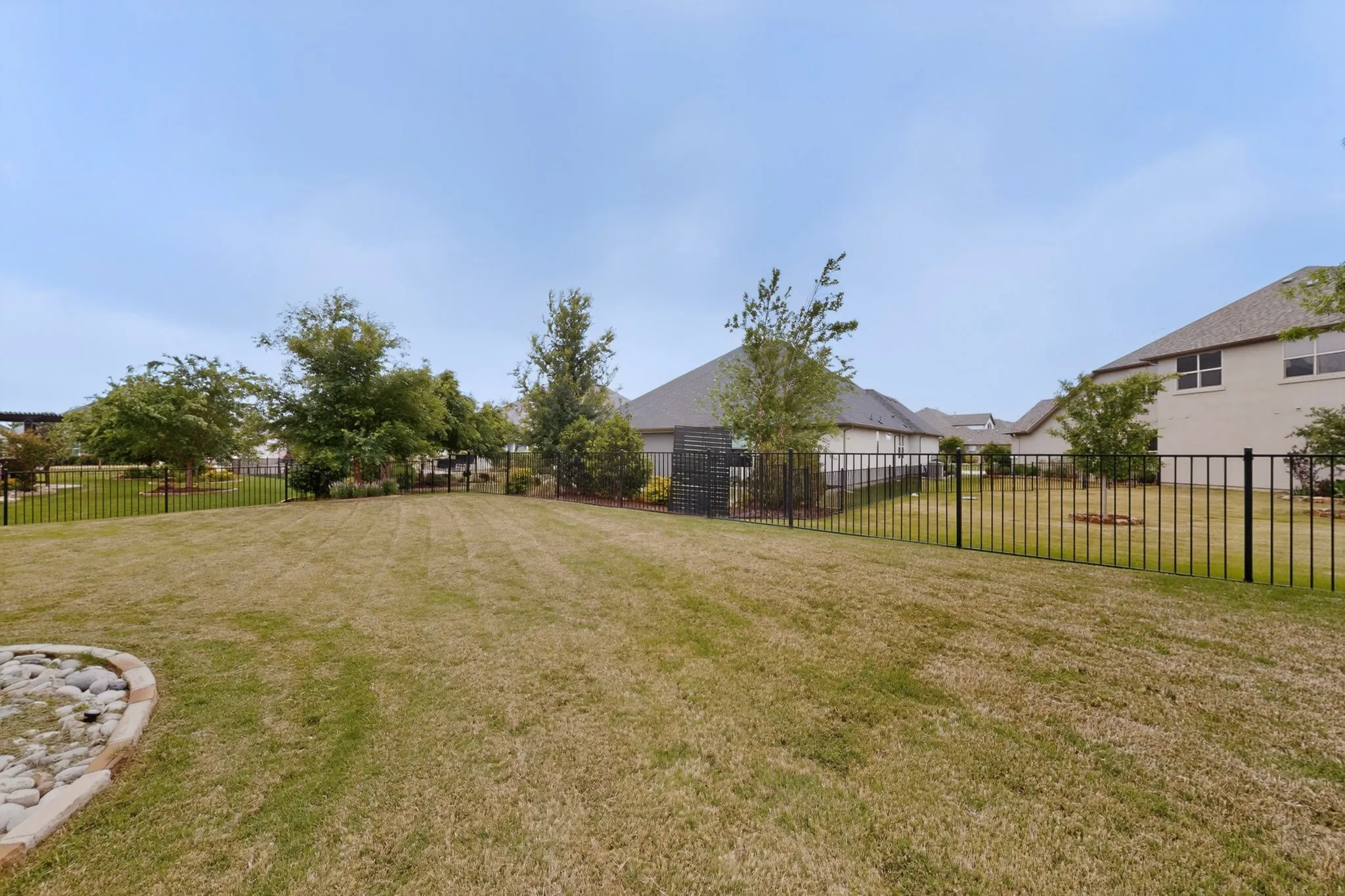 Single Family Residence For Sale in Denton County , 8008 American Way, Denton, Texas 76207, 3 Bedroom, 4 Bathroom, 3 Garage spaces, 3,269 Sqft, built in 2020, Preowned, mls#21249357, Real Estate Agent in Denton, Homes For Sale in Denton county, Homes For Sale in Denton, Realtor in Denton Texas, Real Estate Brokerage Independent Realty Texas, Luminita Cordes Realtor