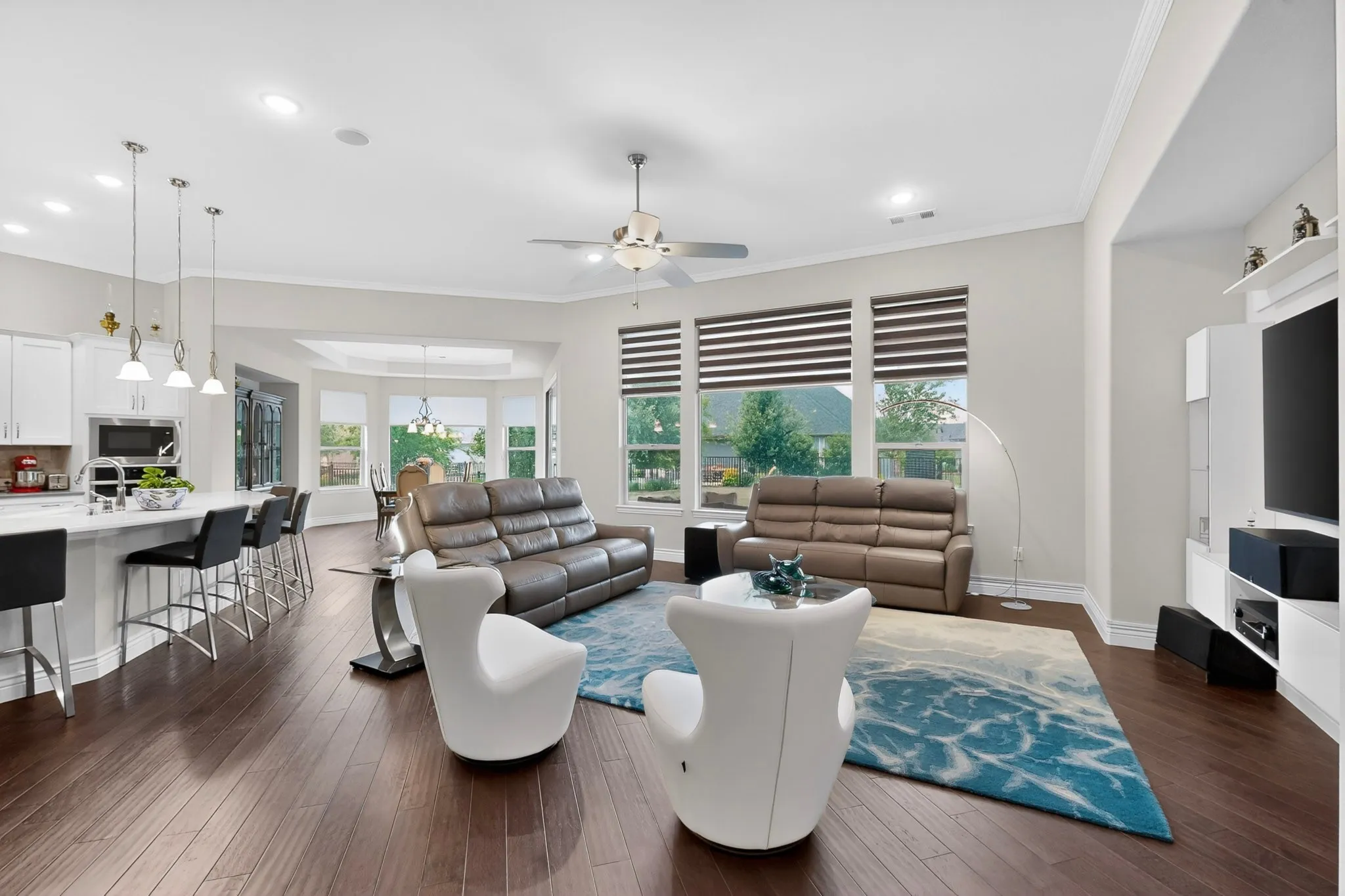 Single Family Residence For Sale in Denton County , 8008 American Way, Denton, Texas 76207, 3 Bedroom, 4 Bathroom, 3 Garage spaces, 3,269 Sqft, built in 2020, Preowned, mls#21249357, Real Estate Agent in Denton, Homes For Sale in Denton county, Homes For Sale in Denton, Realtor in Denton Texas, Real Estate Brokerage Independent Realty Texas, Luminita Cordes Realtor