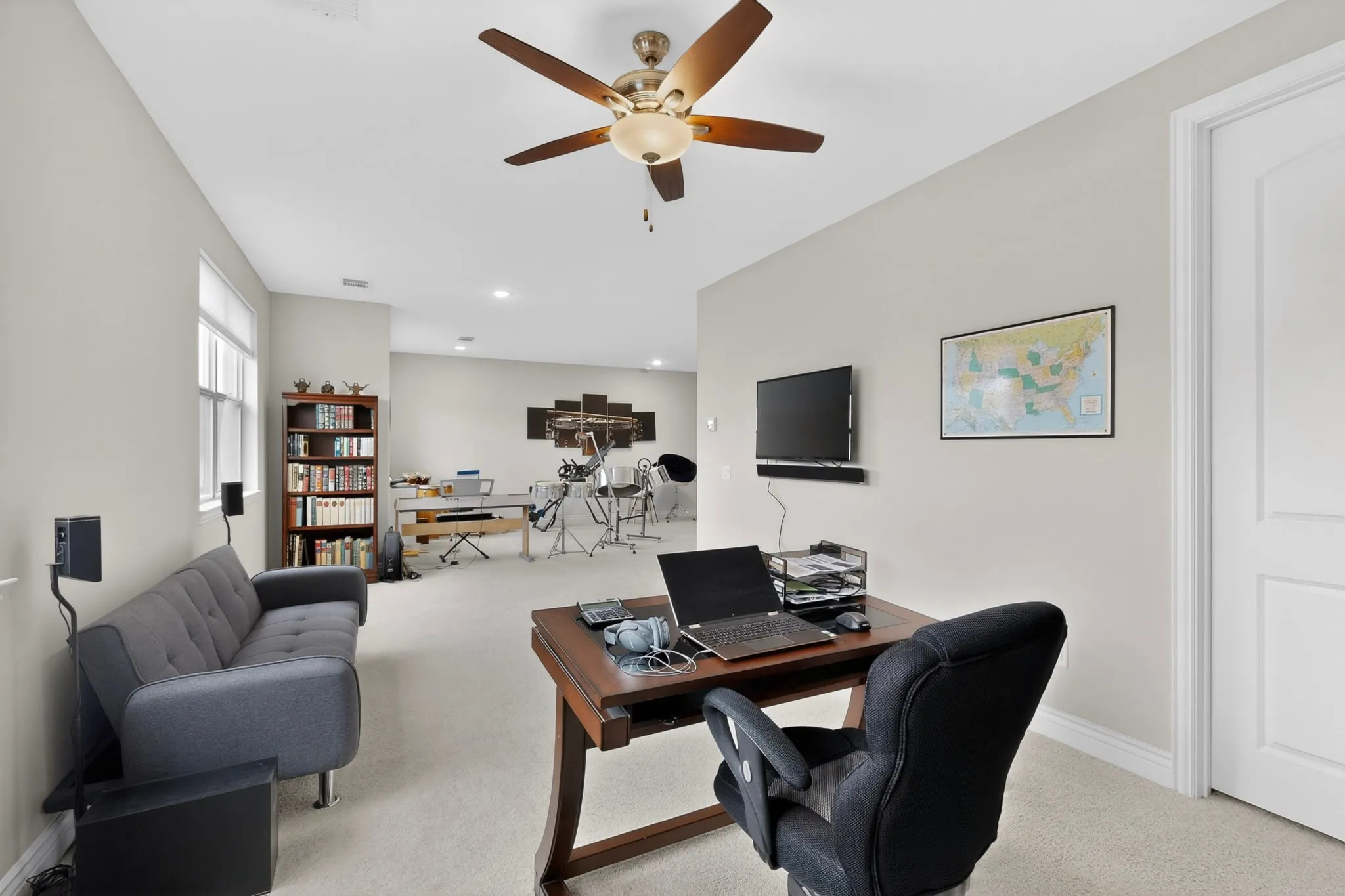 Single Family Residence For Sale in Denton County , 8008 American Way, Denton, Texas 76207, 3 Bedroom, 4 Bathroom, 3 Garage spaces, 3,269 Sqft, built in 2020, Preowned, mls#21249357, Real Estate Agent in Denton, Homes For Sale in Denton county, Homes For Sale in Denton, Realtor in Denton Texas, Real Estate Brokerage Independent Realty Texas, Luminita Cordes Realtor