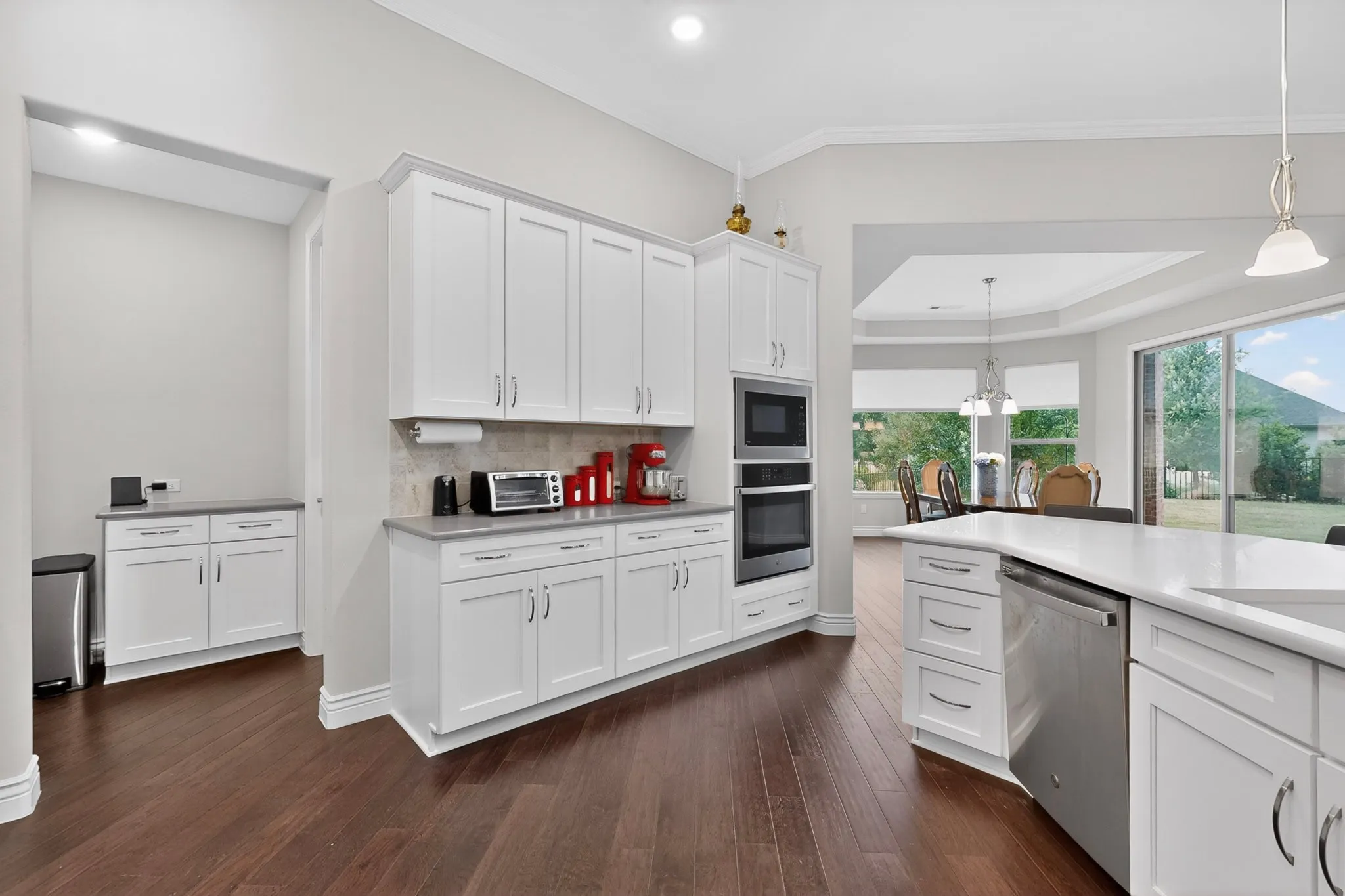 Single Family Residence For Sale in Denton County , 8008 American Way, Denton, Texas 76207, 3 Bedroom, 4 Bathroom, 3 Garage spaces, 3,269 Sqft, built in 2020, Preowned, mls#21249357, Real Estate Agent in Denton, Homes For Sale in Denton county, Homes For Sale in Denton, Realtor in Denton Texas, Real Estate Brokerage Independent Realty Texas, Luminita Cordes Realtor