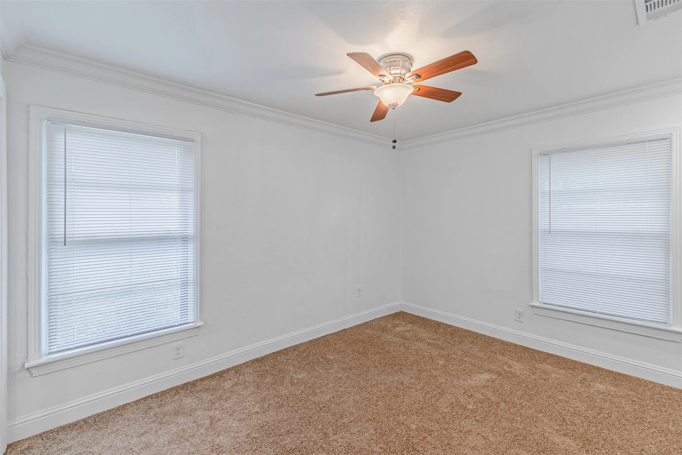 Single Family Residence For Sale in Dallas County , 11206 Tascosa Street, Dallas, Texas 75228, 3 Bedrooms, 2 Bathrooms, Garage spaces, 1,365 Sqft, built in 1952, Price $279,500, mls#21247460, Real Estate Agent in Dallas, Homes For Sale in Dallas county, Homes For Sale in Dallas, Realtor in Dallas Texas, Real Estate Brokerage Independent Realty Texas, Luminita Cordes Realtor