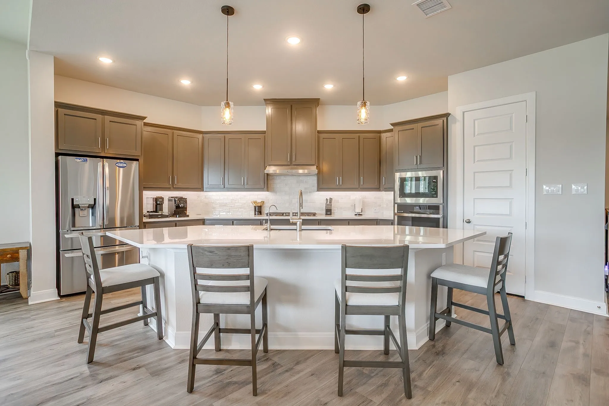 Single Family Residence For Sale in Denton County , 1704 Friendship Lane, Argyle, Texas 76226, 4 Bedroom, 3 Bathroom, 2 Garage spaces, 2,547 Sqft, built in 2024, mls#21250814, Real Estate Agent in Argyle, Homes For Sale in Denton county, Homes For Sale in Argyle, Realtor in Argyle Texas, Real Estate Brokerage Independent Realty Texas, Luminita Cordes Realtor
