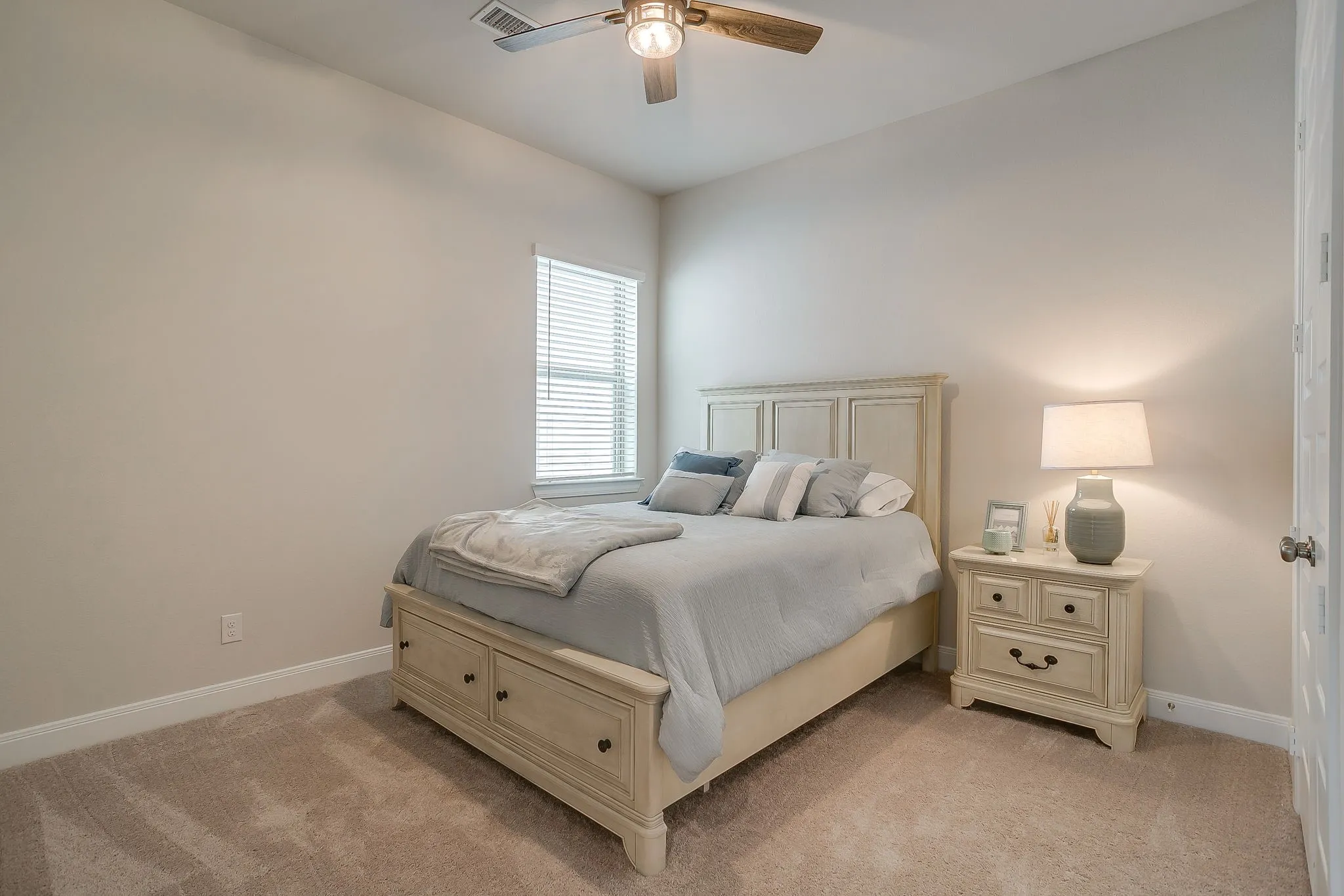 Single Family Residence For Sale in Denton County , 1704 Friendship Lane, Argyle, Texas 76226, 4 Bedroom, 3 Bathroom, 2 Garage spaces, 2,547 Sqft, built in 2024, mls#21250814, Real Estate Agent in Argyle, Homes For Sale in Denton county, Homes For Sale in Argyle, Realtor in Argyle Texas, Real Estate Brokerage Independent Realty Texas, Luminita Cordes Realtor