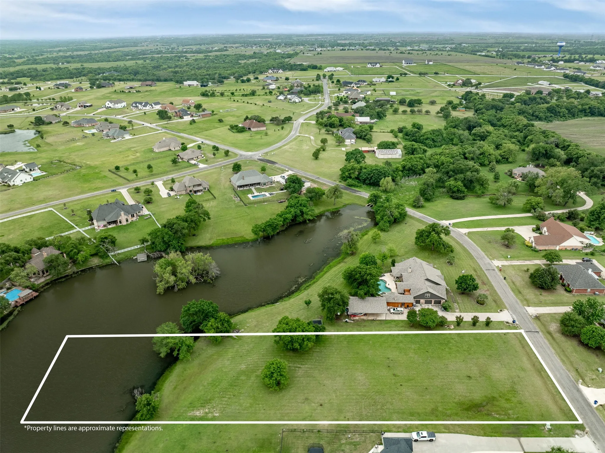 Unimproved Land For Sale in Grayson County , lot 23 Cypress Point Drive, Gunter, Texas 75058, 0, 0, Garage spaces, 0 Sqft, built in 0, mls#21240341, Real Estate Agent in Gunter, Homes For Sale in Grayson county, Homes For Sale in Gunter, Realtor in Gunter Texas, Real Estate Brokerage Independent Realty Texas, Luminita Cordes Realtor