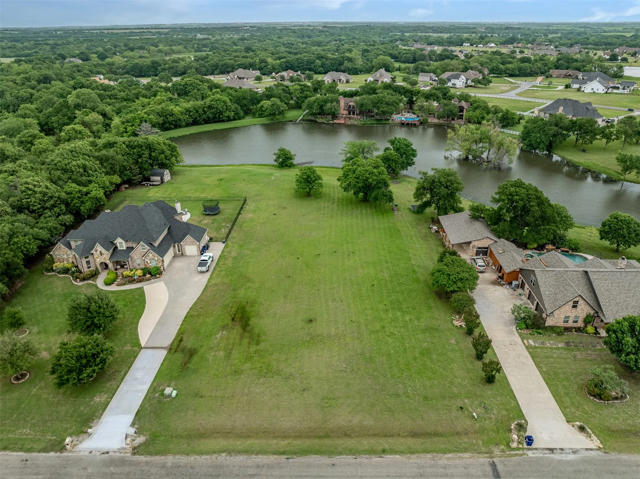 Unimproved Land For Sale in Grayson County , lot 23 Cypress Point Drive, Gunter, Texas 75058, 0, 0, Garage spaces, 0 Sqft, built in 0, mls#21240341, Real Estate Agent in Gunter, Homes For Sale in Grayson county, Homes For Sale in Gunter, Realtor in Gunter Texas, Real Estate Brokerage Independent Realty Texas, Luminita Cordes Realtor