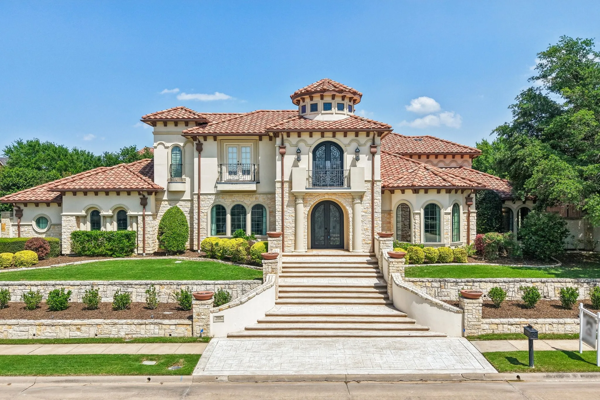 Single Family Residence For Sale in Collin County , 5526 Stone Canyon Drive, Frisco, Texas 75034, 5 Bedroom, 7 Bathroom, 4 Garage spaces, 6,765 Sqft, built in 2006, Preowned, mls#21250583, Real Estate Agent in Frisco, Homes For Sale in Collin county, Homes For Sale in Frisco, Realtor in Frisco Texas, Real Estate Brokerage Independent Realty Texas, Luminita Cordes Realtor