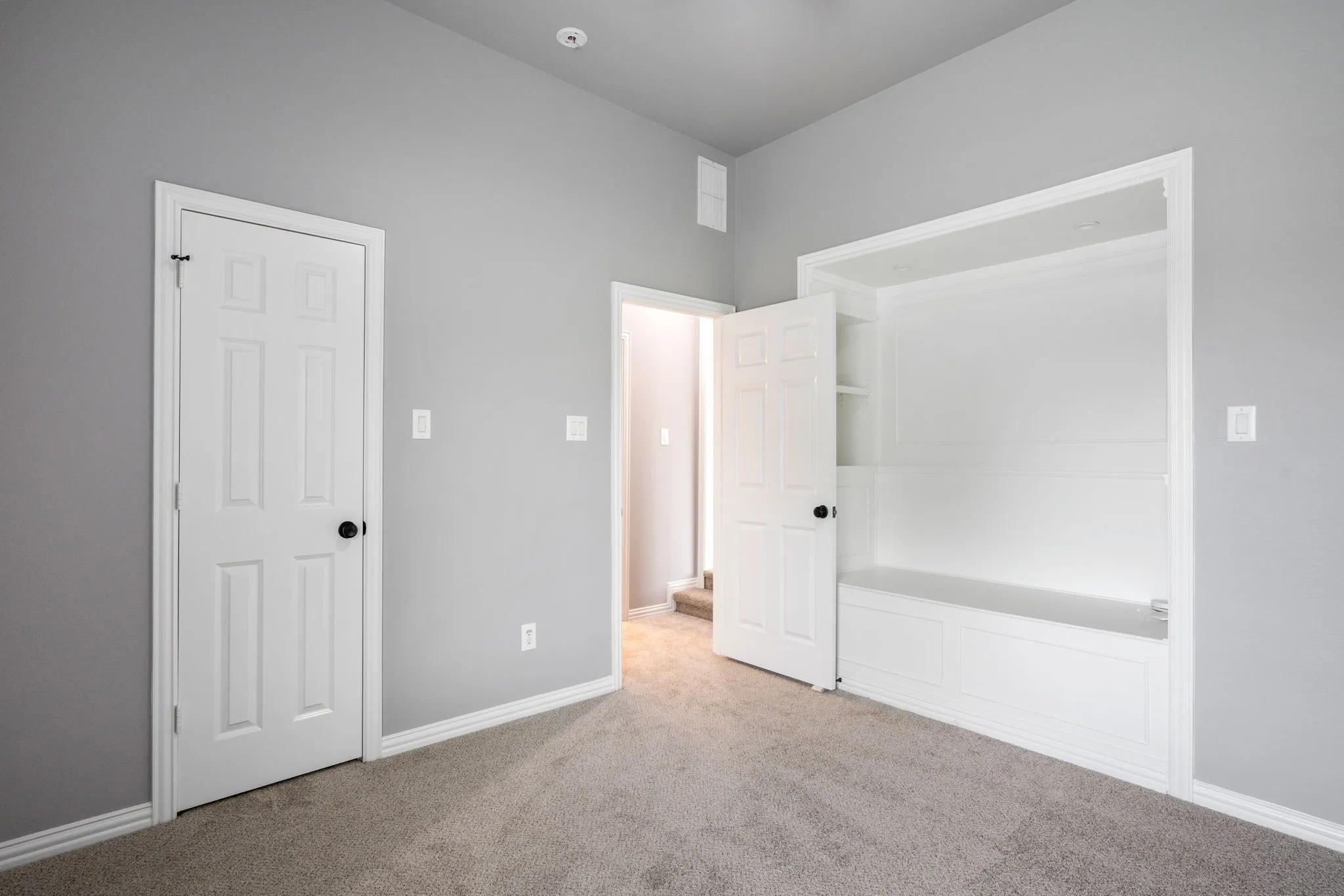 Single Family Residence For Sale in Collin County , 13696 Thornton Drive, Frisco, Texas 75035, 4 Bedroom, 4 Bathroom, 3 Garage spaces, 3,800 Sqft, built in 2011, Preowned, mls#21240692, Real Estate Agent in Frisco, Homes For Sale in Collin county, Homes For Sale in Frisco, Realtor in Frisco Texas, Real Estate Brokerage Independent Realty Texas, Luminita Cordes Realtor