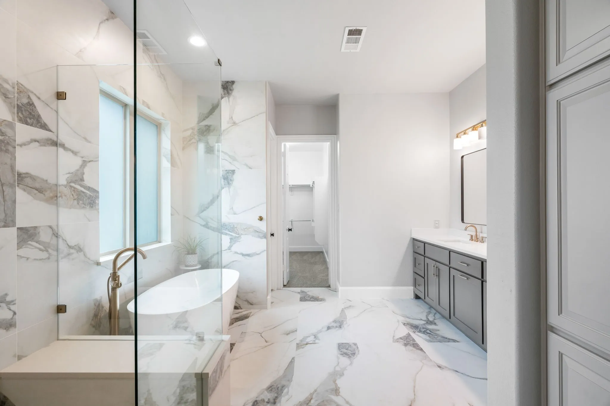 Single Family Residence For Sale in Collin County , 13696 Thornton Drive, Frisco, Texas 75035, 4 Bedroom, 4 Bathroom, 3 Garage spaces, 3,800 Sqft, built in 2011, Preowned, mls#21240692, Real Estate Agent in Frisco, Homes For Sale in Collin county, Homes For Sale in Frisco, Realtor in Frisco Texas, Real Estate Brokerage Independent Realty Texas, Luminita Cordes Realtor