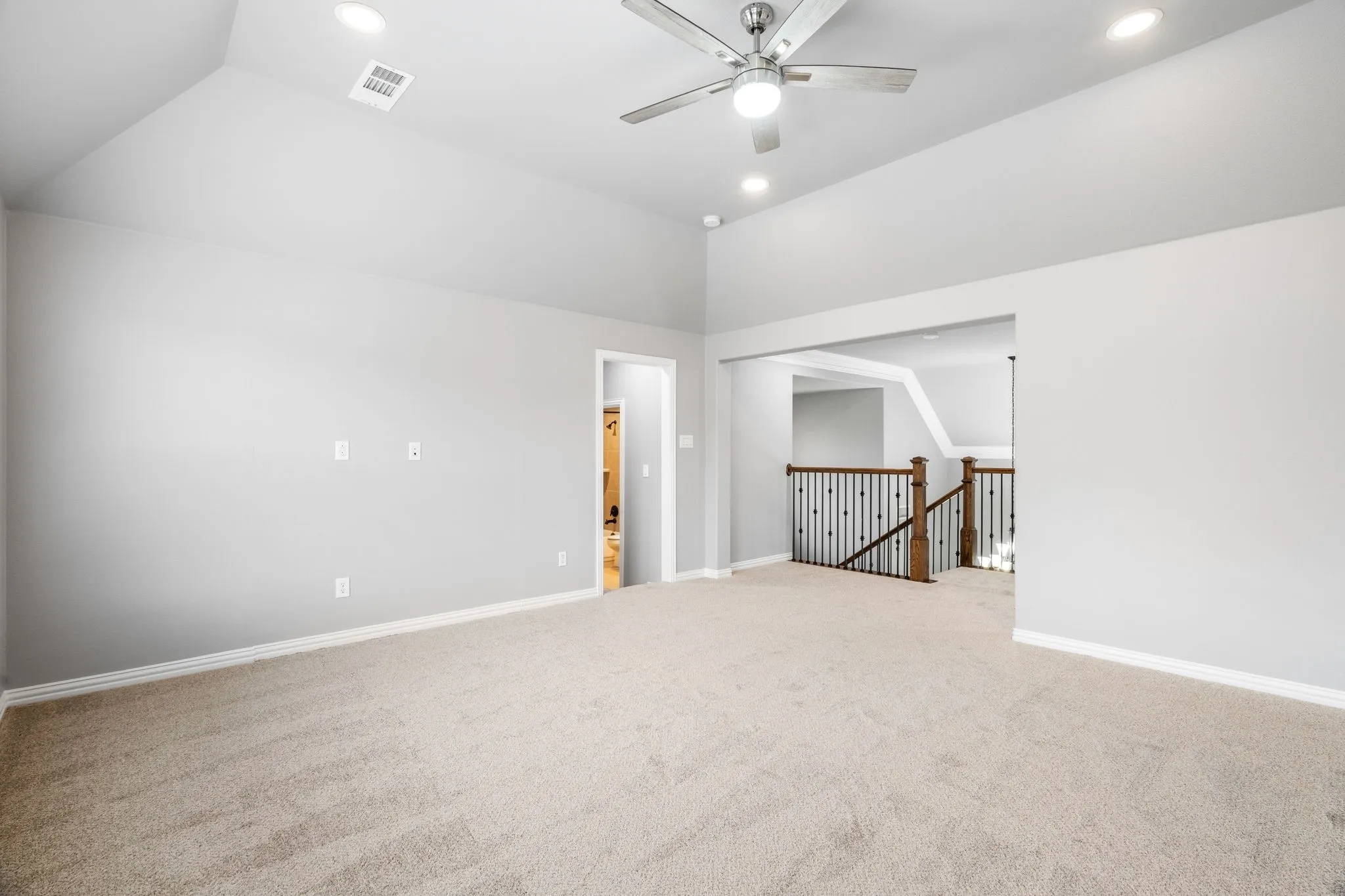 Single Family Residence For Sale in Collin County , 13696 Thornton Drive, Frisco, Texas 75035, 4 Bedroom, 4 Bathroom, 3 Garage spaces, 3,800 Sqft, built in 2011, Preowned, mls#21240692, Real Estate Agent in Frisco, Homes For Sale in Collin county, Homes For Sale in Frisco, Realtor in Frisco Texas, Real Estate Brokerage Independent Realty Texas, Luminita Cordes Realtor