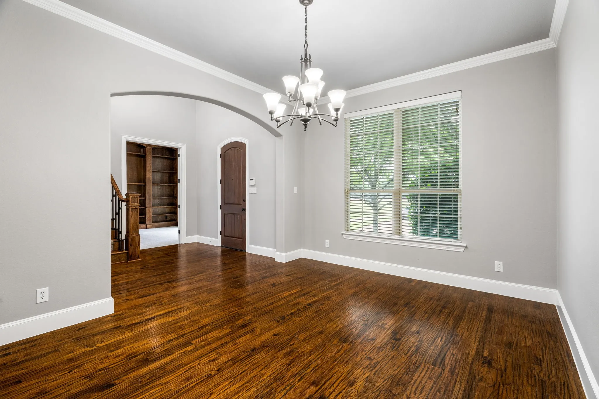 Single Family Residence For Sale in Collin County , 13696 Thornton Drive, Frisco, Texas 75035, 4 Bedroom, 4 Bathroom, 3 Garage spaces, 3,800 Sqft, built in 2011, Preowned, mls#21240692, Real Estate Agent in Frisco, Homes For Sale in Collin county, Homes For Sale in Frisco, Realtor in Frisco Texas, Real Estate Brokerage Independent Realty Texas, Luminita Cordes Realtor