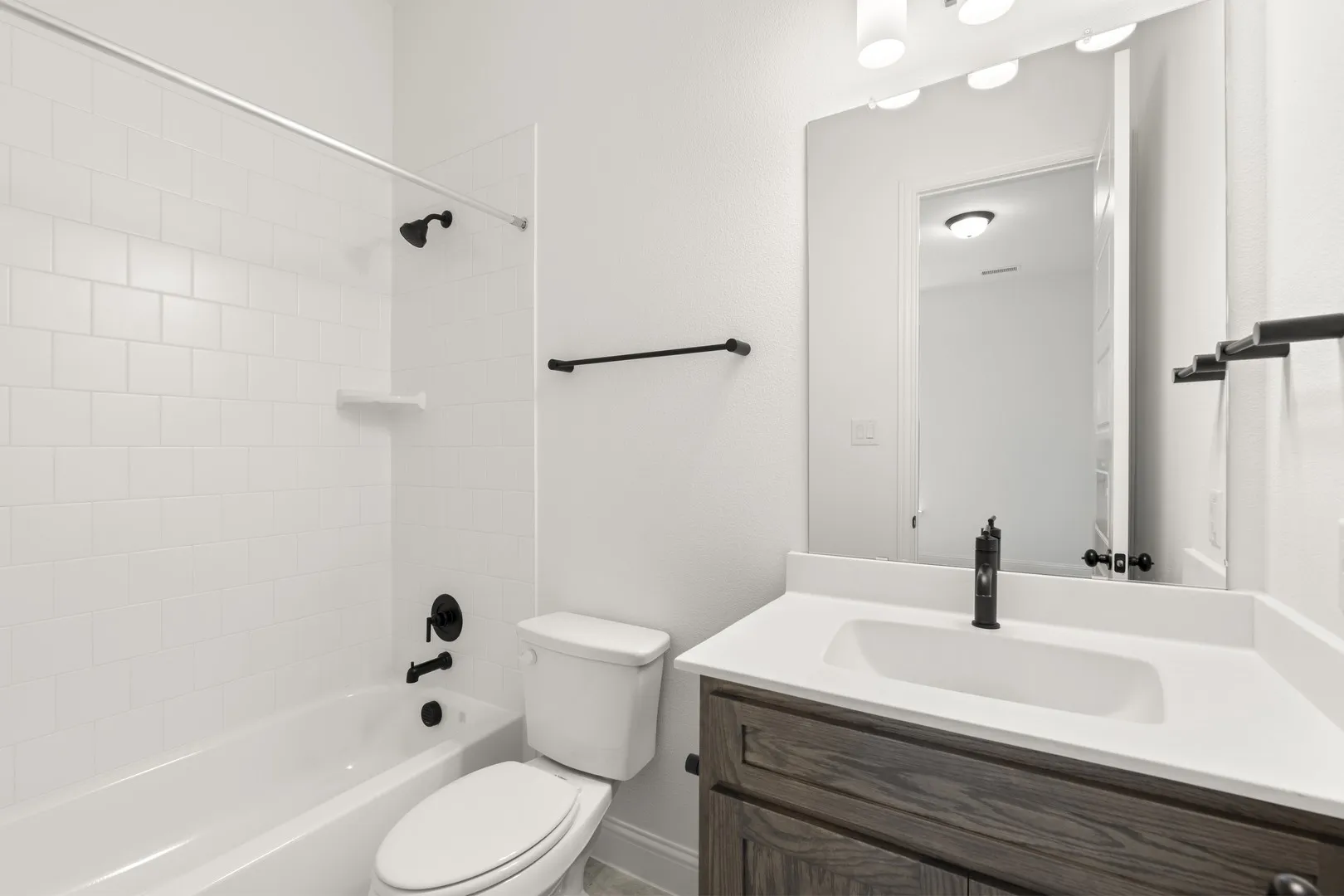 08. 1725 Hillside - 3RD Bath