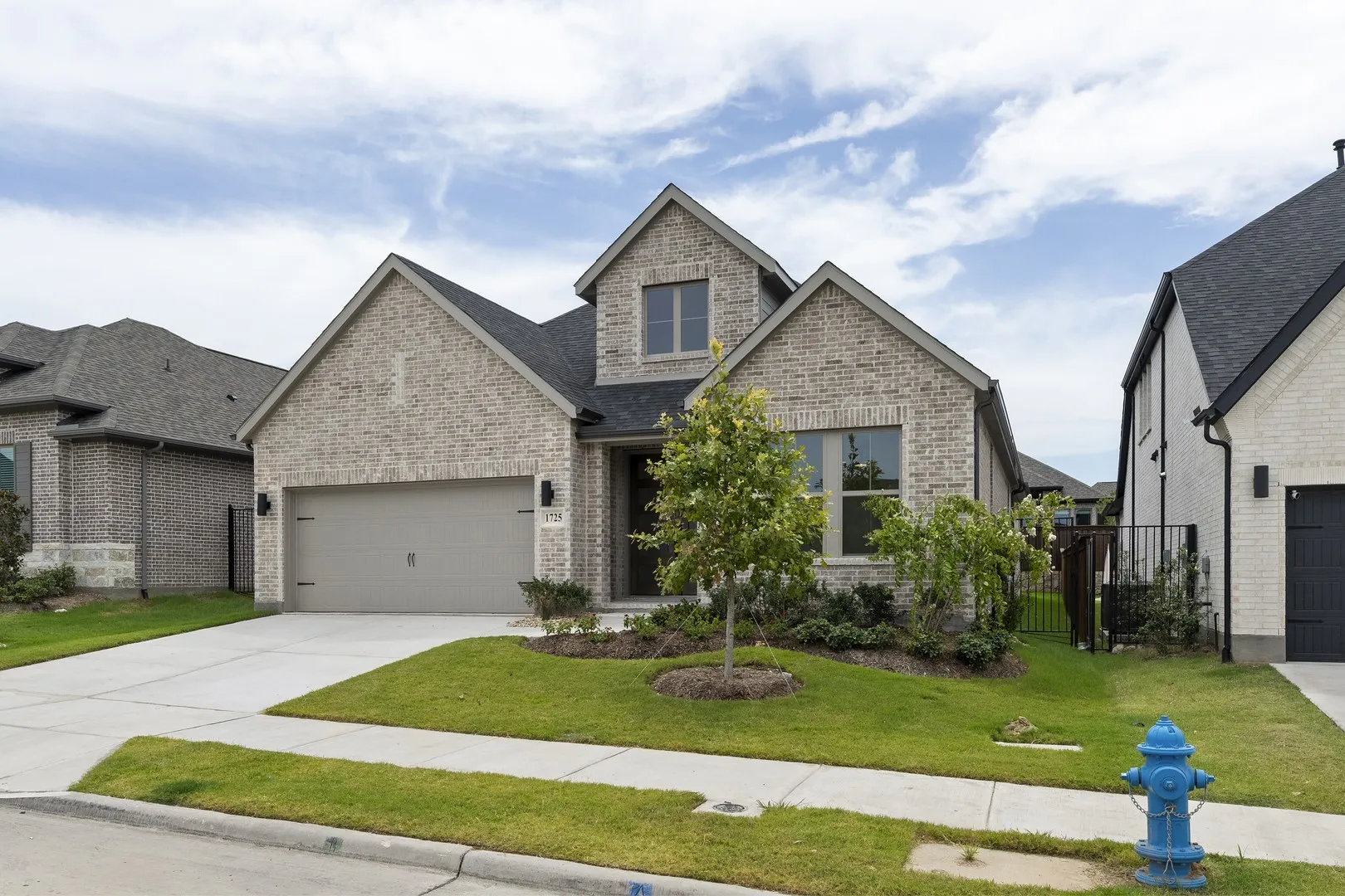 02. 1725 Hillside - Front (2)