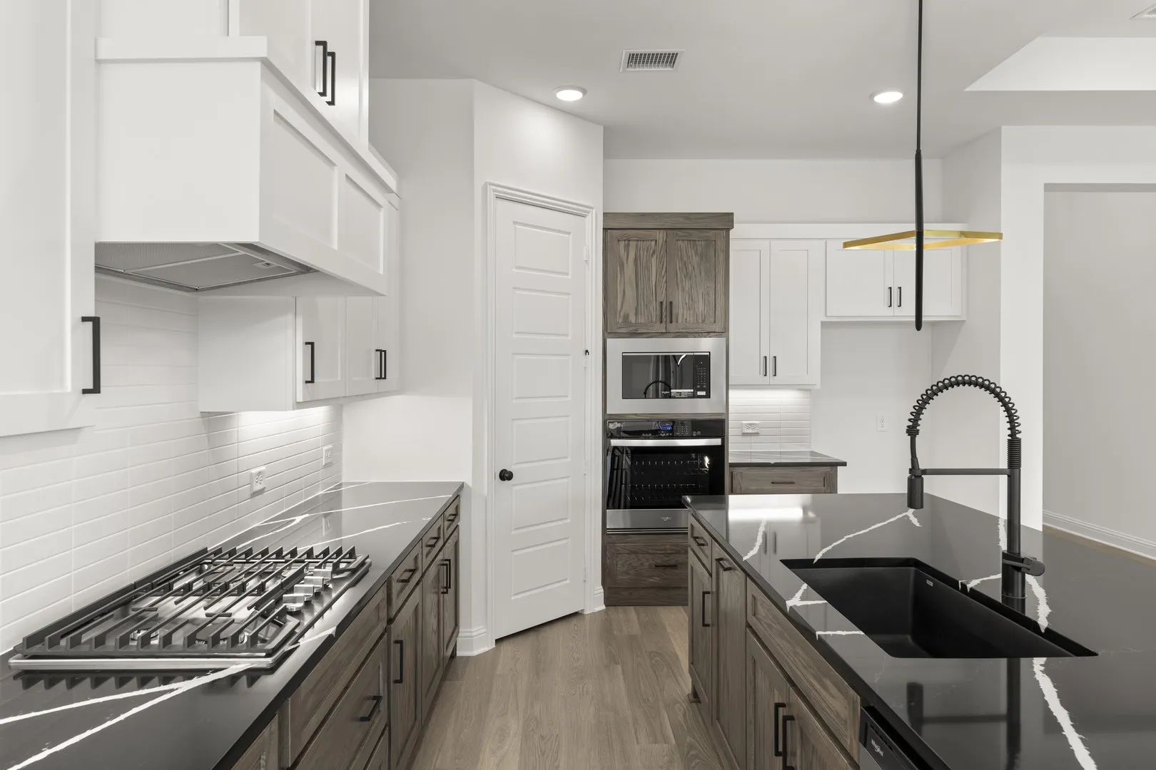 15. 1725 Hillside - Kitchen (3)