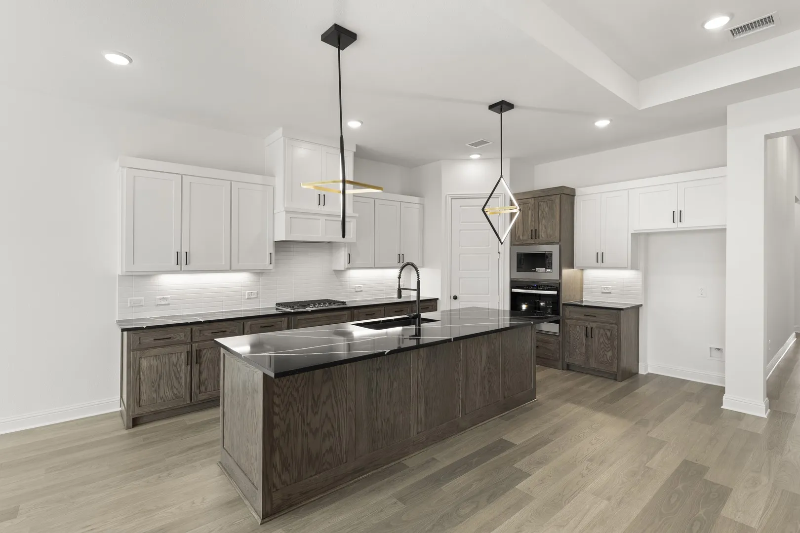 14. 1725 Hillside - Kitchen (2)