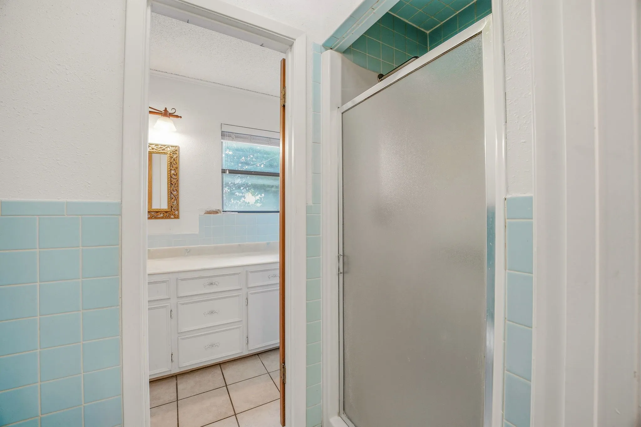 Single Family Residence For Sale in Erath County , 621 County Road 484, Stephenville, Texas 76401, 4 Bedroom, 3 Bathroom, 2 Garage spaces, 2,616 Sqft, built in 1979, Preowned, mls#21250844, Real Estate Agent in Stephenville, Homes For Sale in Erath county, Homes For Sale in Stephenville, Realtor in Stephenville Texas, Real Estate Brokerage Independent Realty Texas, Luminita Cordes Realtor