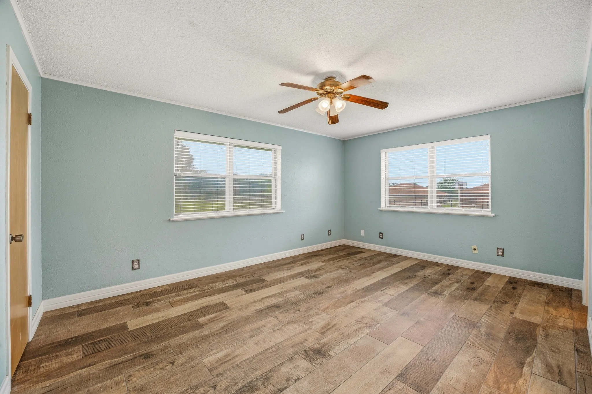 Single Family Residence For Sale in Erath County , 621 County Road 484, Stephenville, Texas 76401, 4 Bedroom, 3 Bathroom, 2 Garage spaces, 2,616 Sqft, built in 1979, Preowned, mls#21250844, Real Estate Agent in Stephenville, Homes For Sale in Erath county, Homes For Sale in Stephenville, Realtor in Stephenville Texas, Real Estate Brokerage Independent Realty Texas, Luminita Cordes Realtor