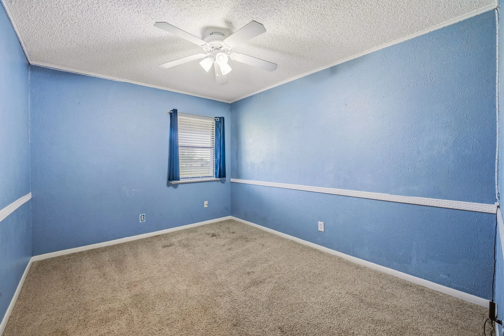 Single Family Residence For Sale in Erath County , 621 County Road 484, Stephenville, Texas 76401, 4 Bedroom, 3 Bathroom, 2 Garage spaces, 2,616 Sqft, built in 1979, Preowned, mls#21250844, Real Estate Agent in Stephenville, Homes For Sale in Erath county, Homes For Sale in Stephenville, Realtor in Stephenville Texas, Real Estate Brokerage Independent Realty Texas, Luminita Cordes Realtor