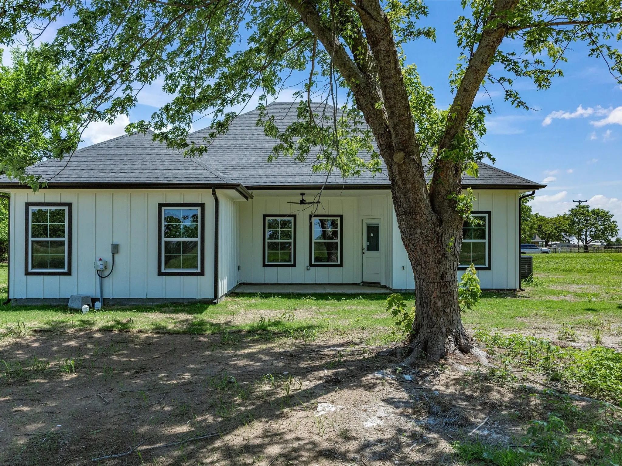 Single Family Residence For Sale in Montague County , 1569 Well Service Road, Bowie, Texas 76230, 3 Bedrooms, 2 Bathrooms, 2 Garage spaces, 1,533 Sqft, built in 2026, New Construction - Complete, Price $545,000, mls#21217722, Real Estate Agent in Bowie, Homes For Sale in Montague county, Homes For Sale in Bowie, Realtor in Bowie Texas, Real Estate Brokerage Independent Realty Texas, Luminita Cordes Realtor