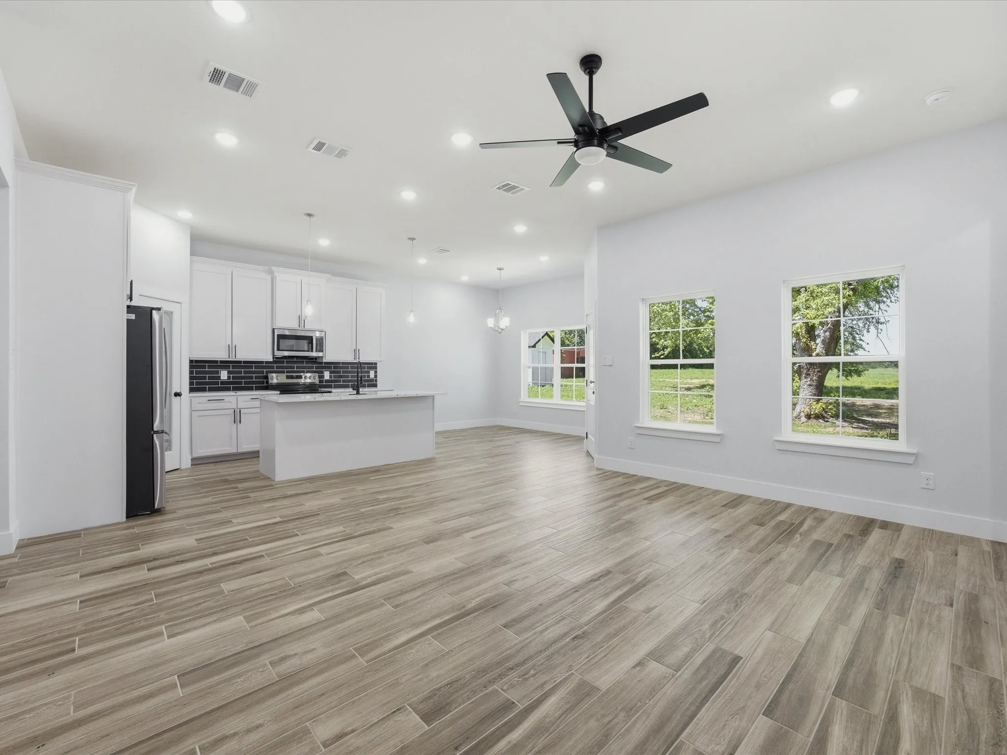 Single Family Residence For Sale in Montague County , 1569 Well Service Road, Bowie, Texas 76230, 3 Bedrooms, 2 Bathrooms, 2 Garage spaces, 1,533 Sqft, built in 2026, New Construction - Complete, Price $545,000, mls#21217722, Real Estate Agent in Bowie, Homes For Sale in Montague county, Homes For Sale in Bowie, Realtor in Bowie Texas, Real Estate Brokerage Independent Realty Texas, Luminita Cordes Realtor