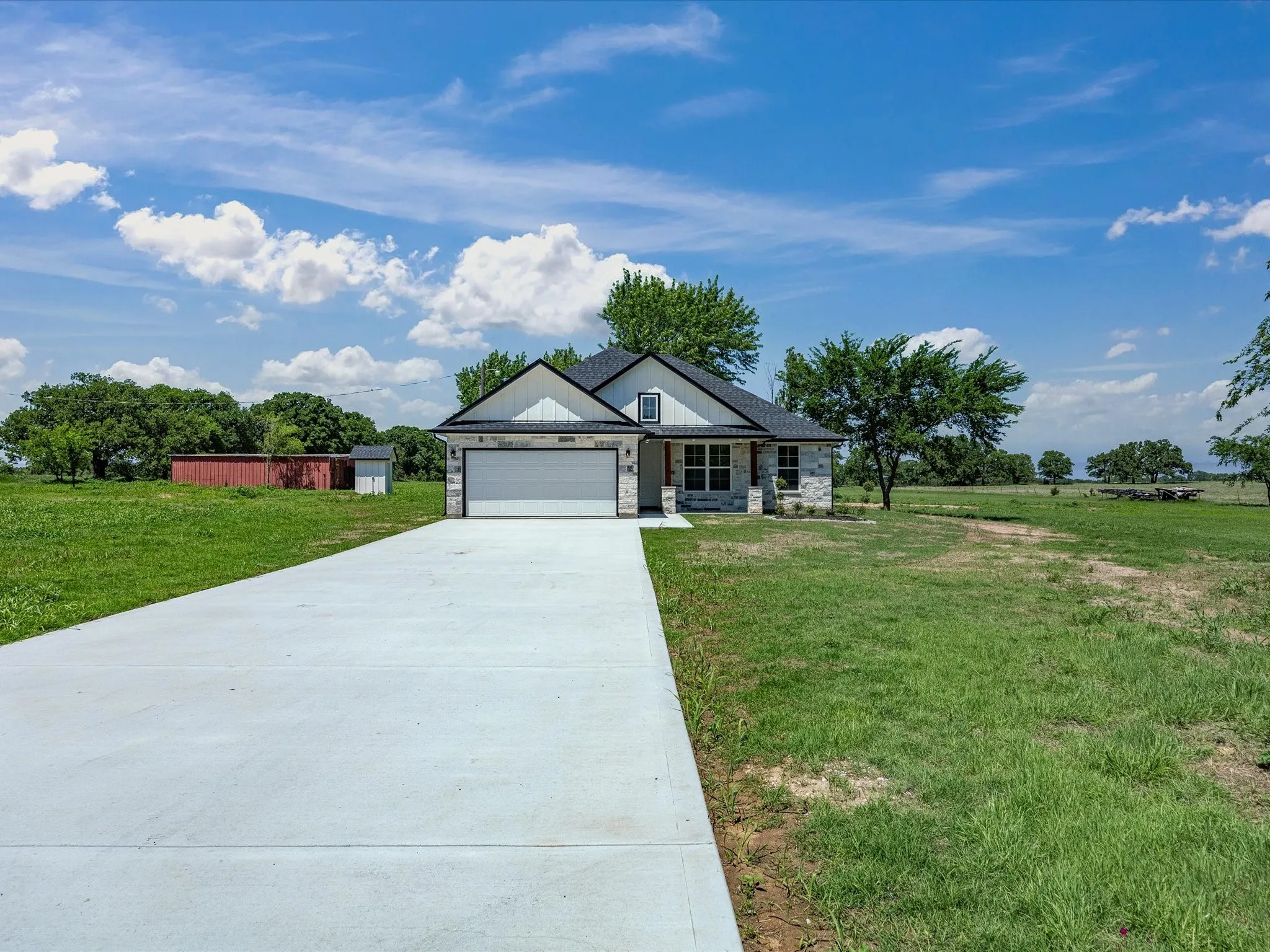 Single Family Residence For Sale in Montague County , 1569 Well Service Road, Bowie, Texas 76230, 3 Bedrooms, 2 Bathrooms, 2 Garage spaces, 1,533 Sqft, built in 2026, New Construction - Complete, Price $545,000, mls#21217722, Real Estate Agent in Bowie, Homes For Sale in Montague county, Homes For Sale in Bowie, Realtor in Bowie Texas, Real Estate Brokerage Independent Realty Texas, Luminita Cordes Realtor
