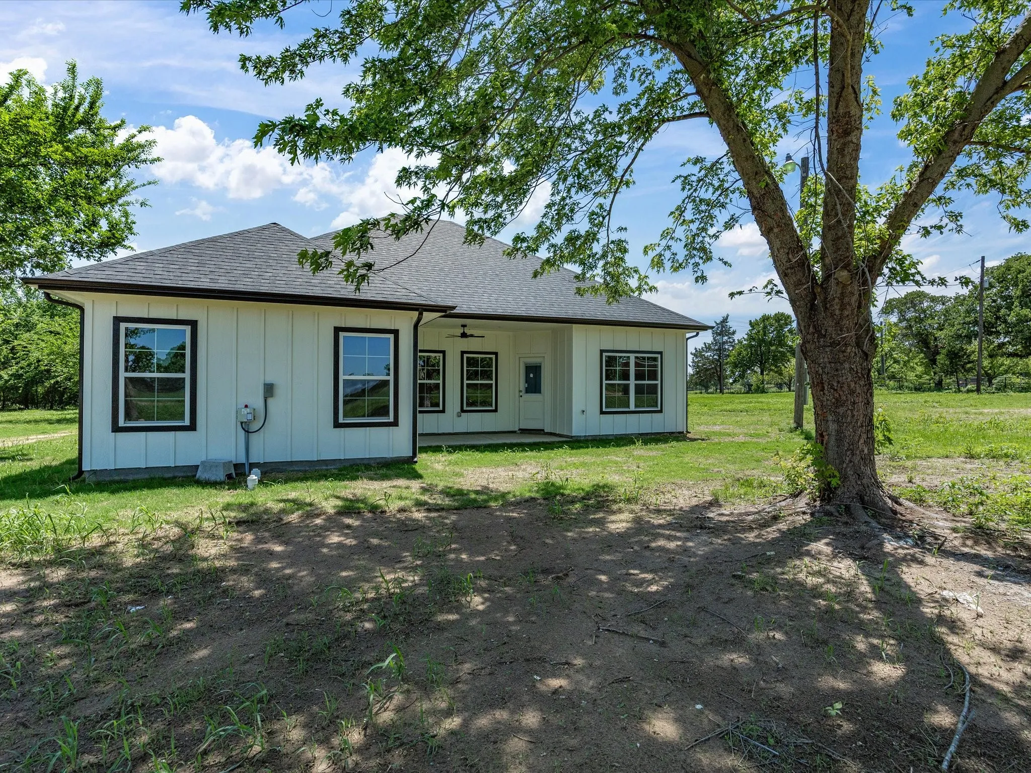 Single Family Residence For Sale in Montague County , 1569 Well Service Road, Bowie, Texas 76230, 3 Bedrooms, 2 Bathrooms, 2 Garage spaces, 1,533 Sqft, built in 2026, New Construction - Complete, Price $545,000, mls#21217722, Real Estate Agent in Bowie, Homes For Sale in Montague county, Homes For Sale in Bowie, Realtor in Bowie Texas, Real Estate Brokerage Independent Realty Texas, Luminita Cordes Realtor