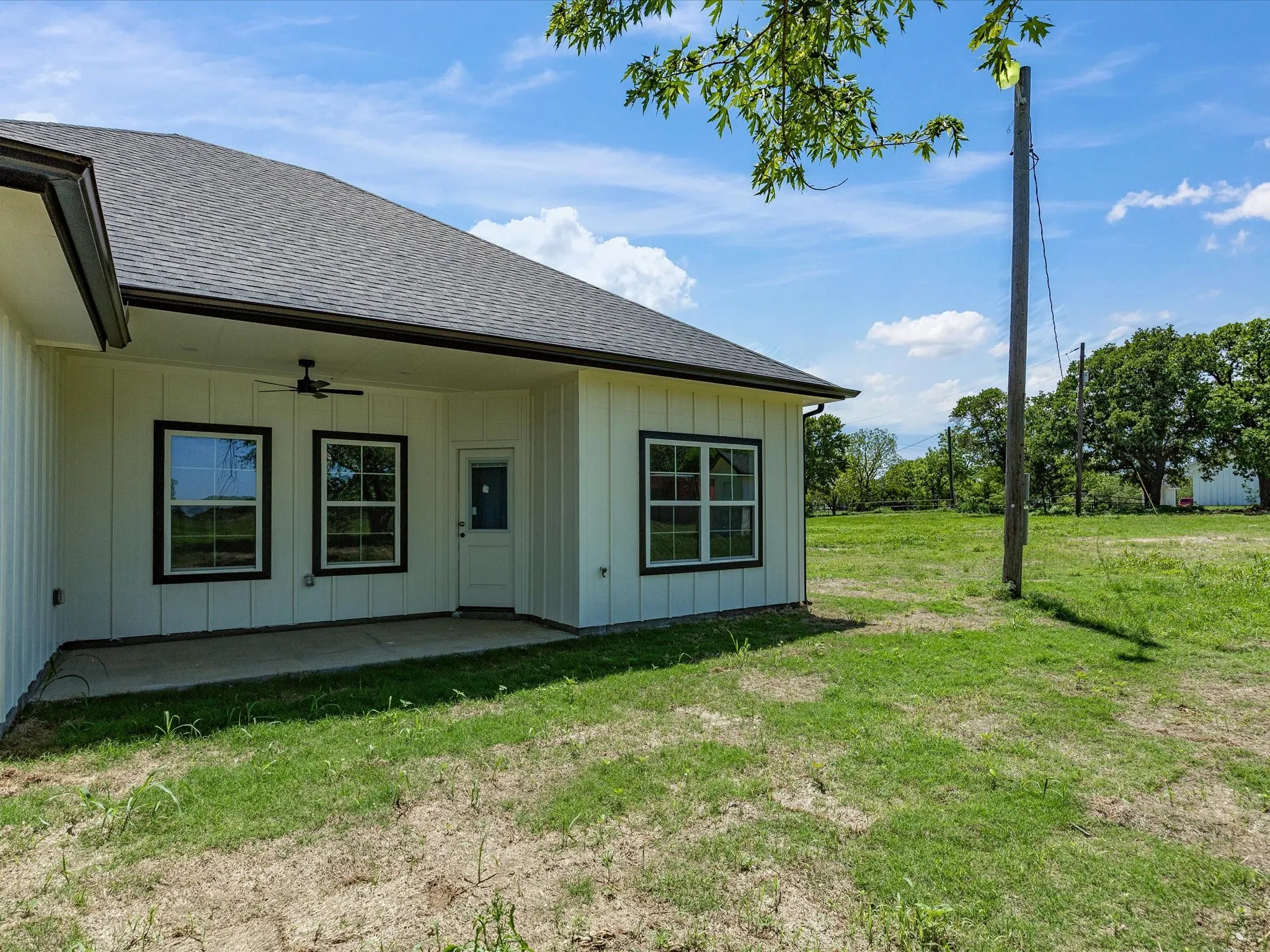 Single Family Residence For Sale in Montague County , 1569 Well Service Road, Bowie, Texas 76230, 3 Bedrooms, 2 Bathrooms, 2 Garage spaces, 1,533 Sqft, built in 2026, New Construction - Complete, Price $545,000, mls#21217722, Real Estate Agent in Bowie, Homes For Sale in Montague county, Homes For Sale in Bowie, Realtor in Bowie Texas, Real Estate Brokerage Independent Realty Texas, Luminita Cordes Realtor