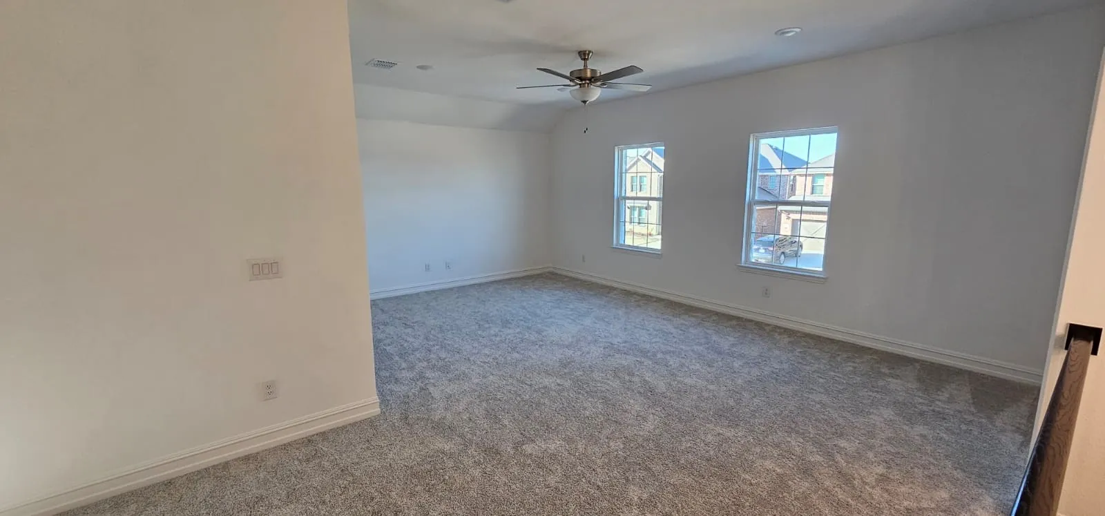 Single Family Residence For Rent in Denton County , 309 Breeds Hill Road, Little Elm, Texas 75068, 5 Bedrooms, 4 Bathrooms, 2 Garage spaces, 3,450 Sqft, built in 2024, Preowned, Price $3,299, mls#21250884, Real Estate Agent in Little Elm, Homes For Rent in Denton county, Homes For Rent in Little Elm, Realtor in Little Elm Texas, Real Estate Brokerage Independent Realty Texas, Luminita Cordes Realtor
